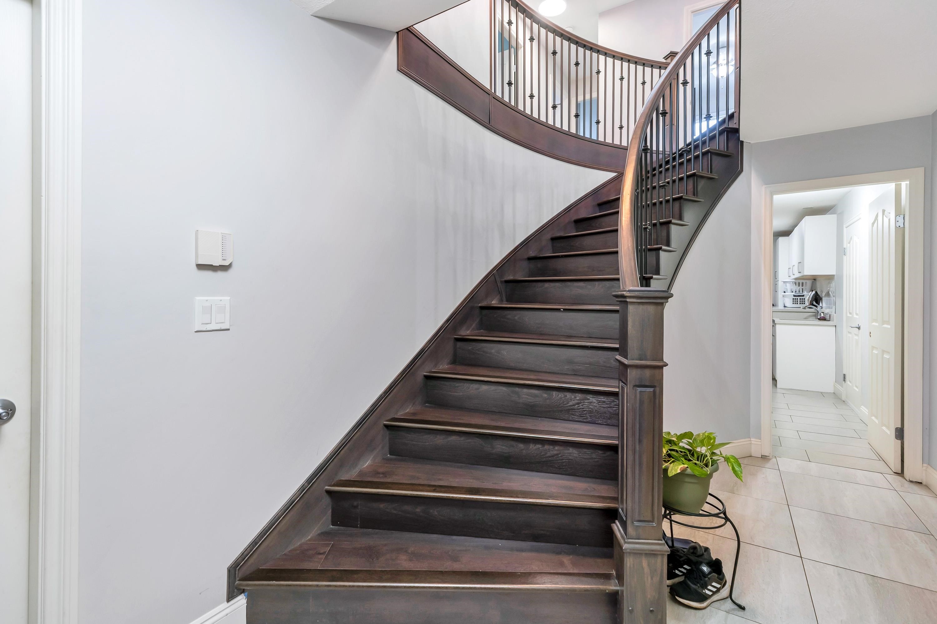 7162 Gladstone Street, Vancouver, BC