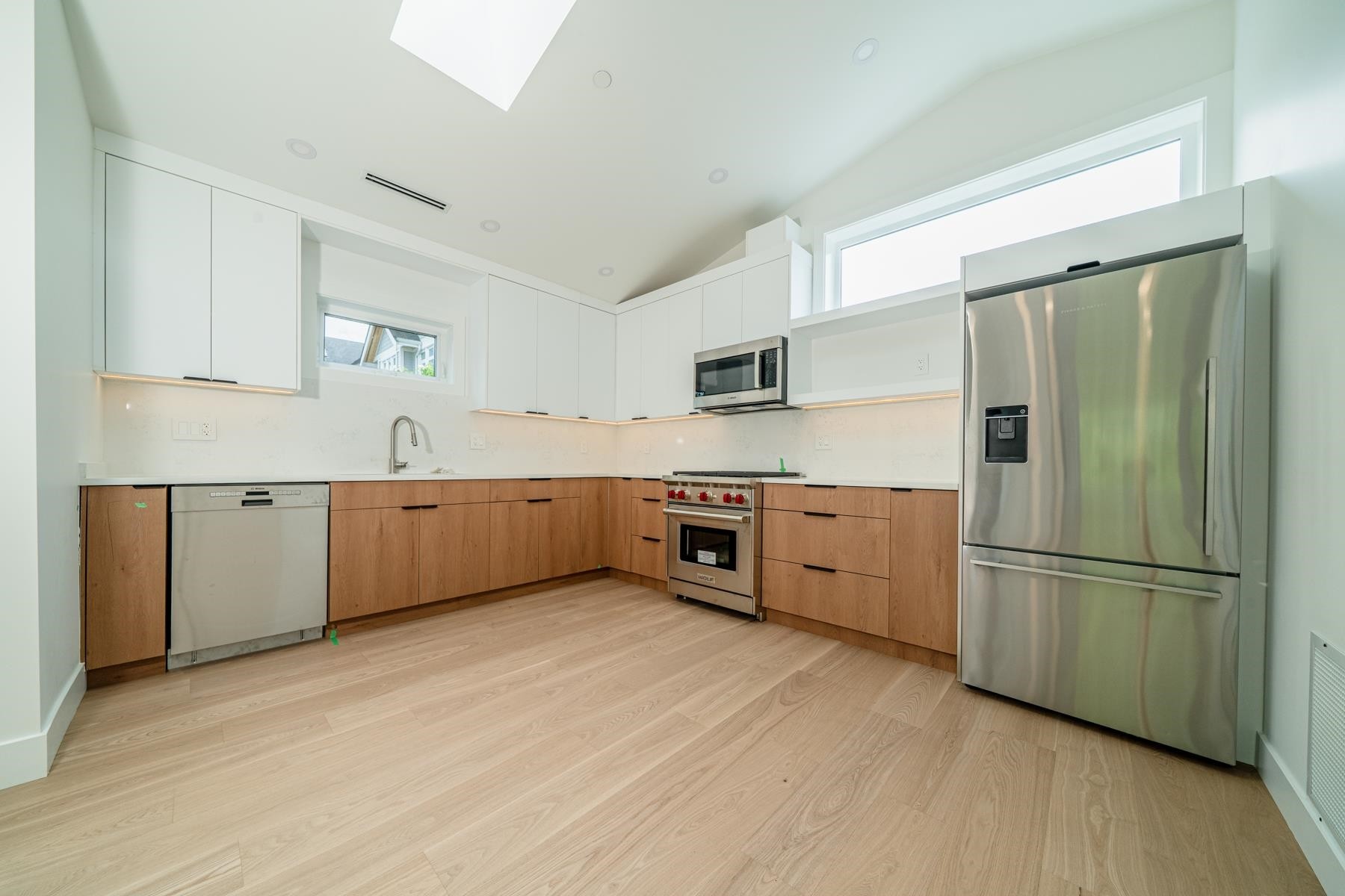 1933 4Th Avenue E, Vancouver, BC