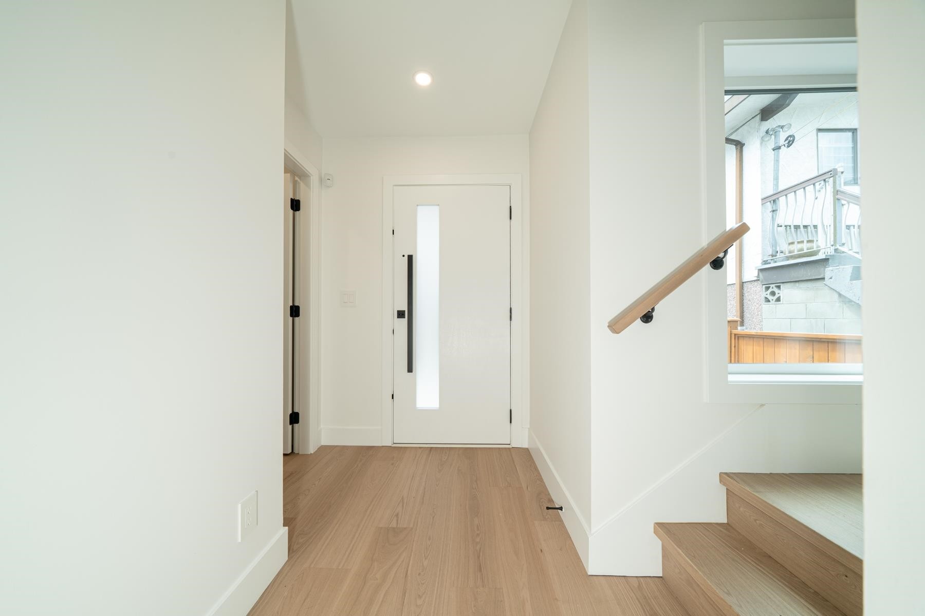 1933 4Th Avenue E, Vancouver, BC