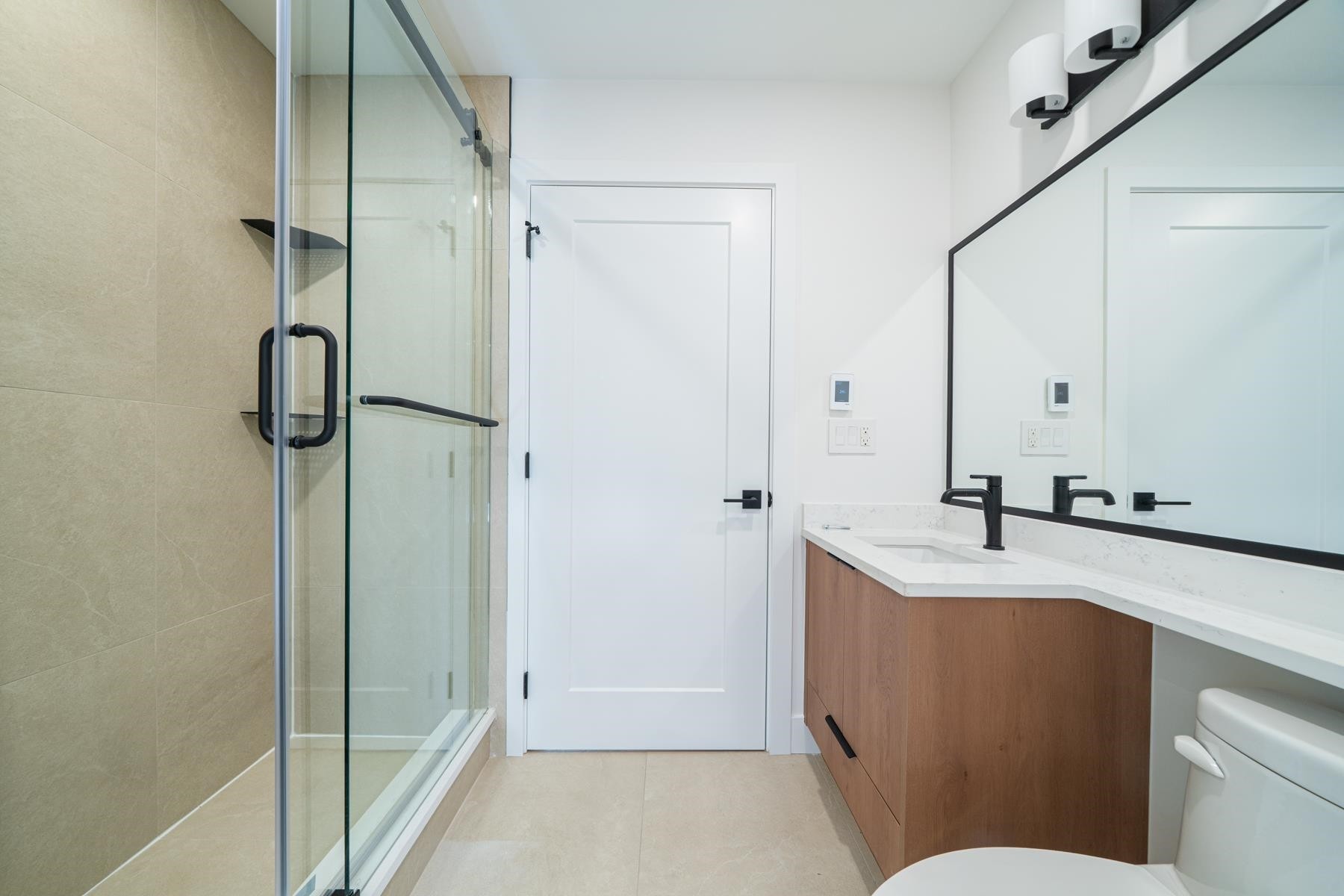 1933 4Th Avenue E, Vancouver, BC