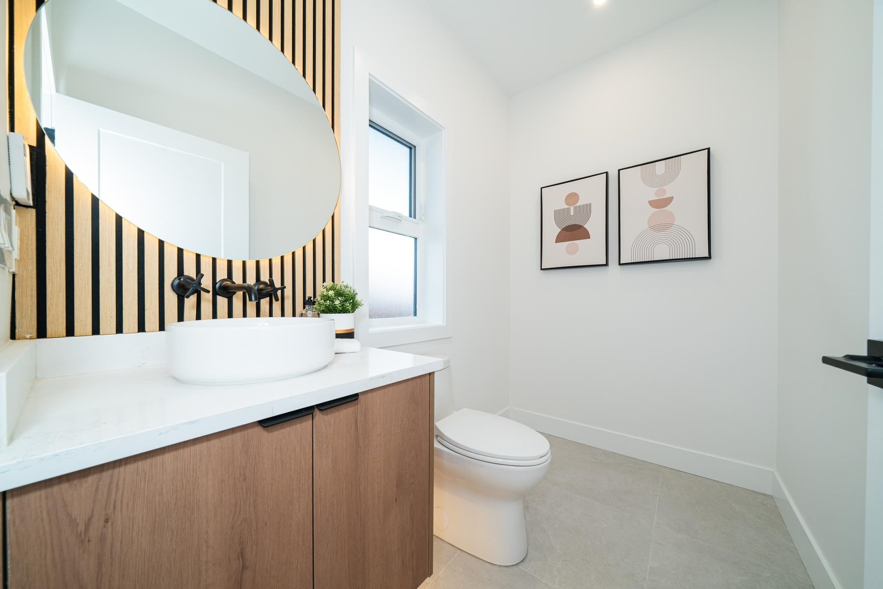1935 4Th Avenue E, Vancouver, BC