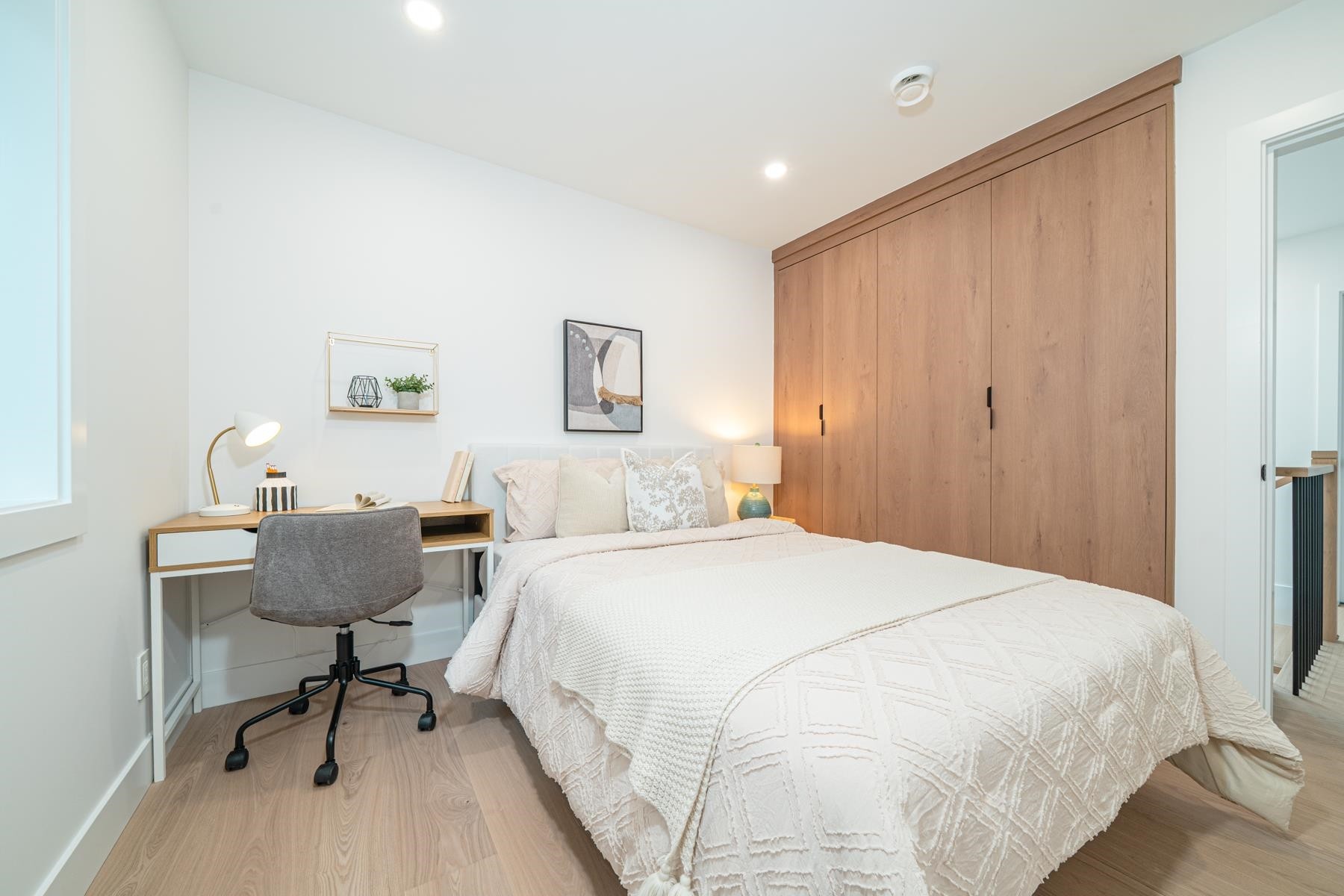 1935 4Th Avenue E, Vancouver, BC