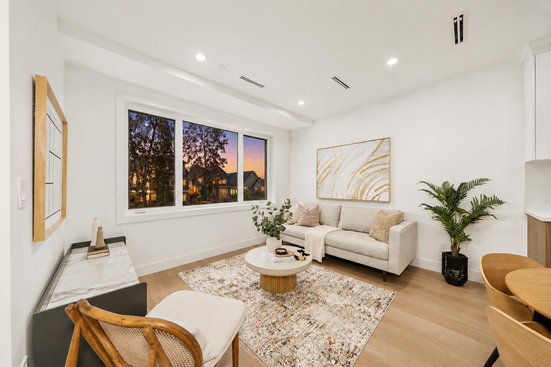 1937 4Th Avenue E, Vancouver, BC