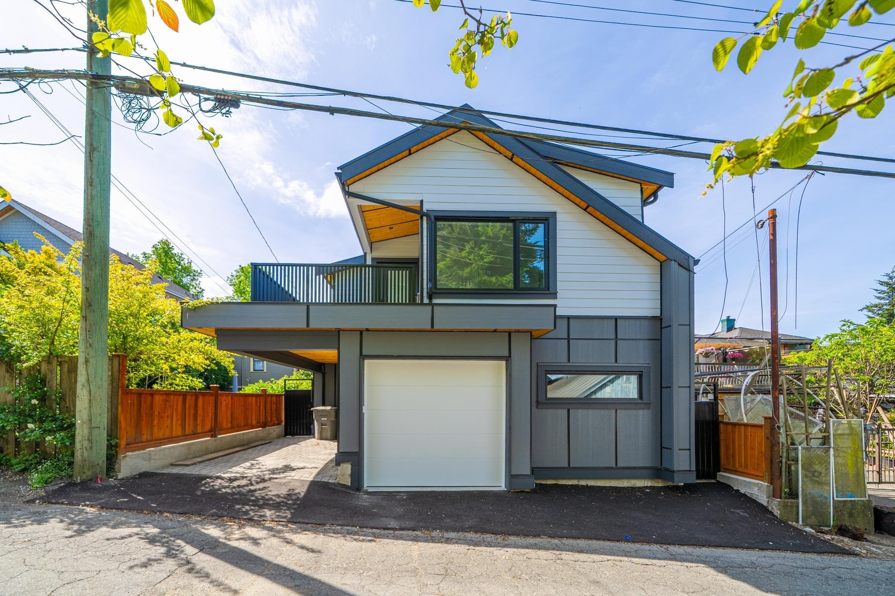 1937 4Th Avenue E, Vancouver, BC