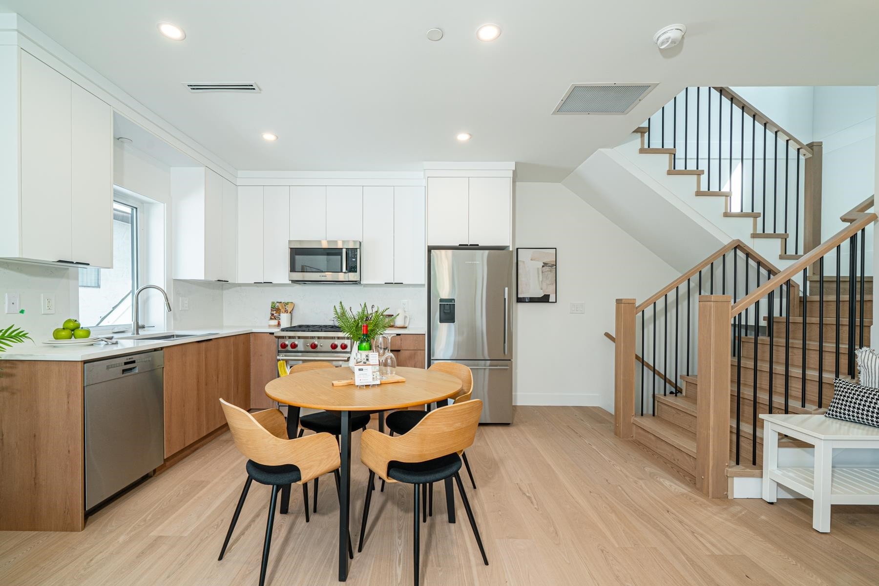 1937 4Th Avenue E, Vancouver, BC