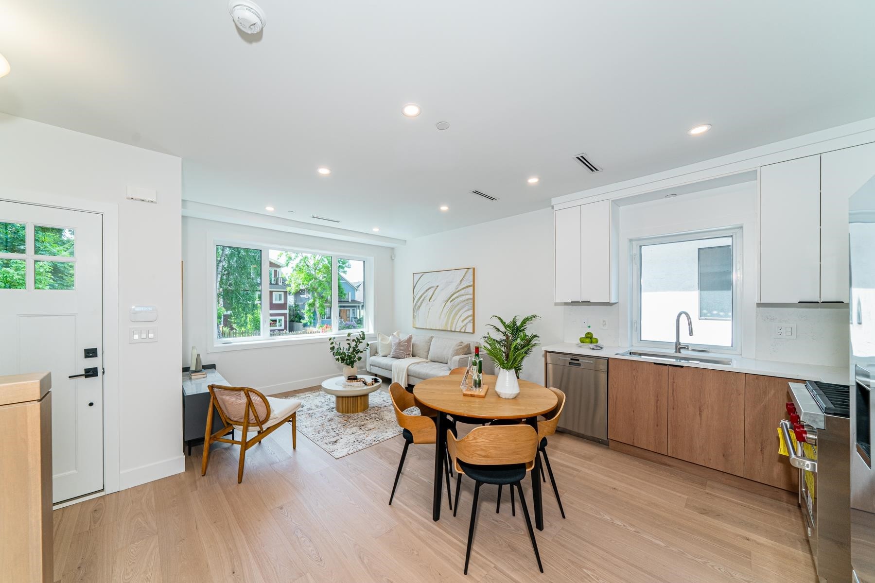 1937 4Th Avenue E, Vancouver, BC