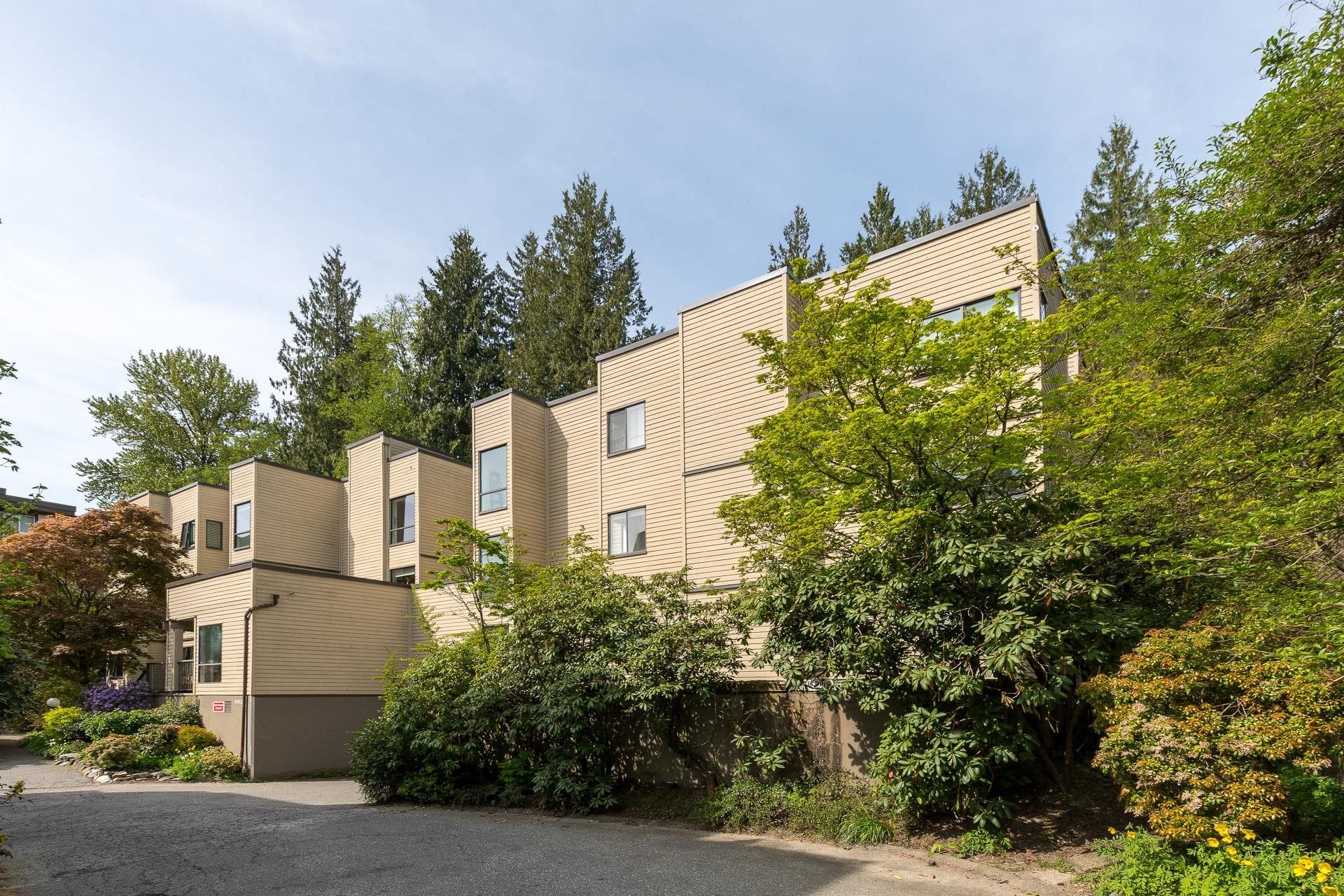 212-3275 Mountain Highway, North Vancouver, BC