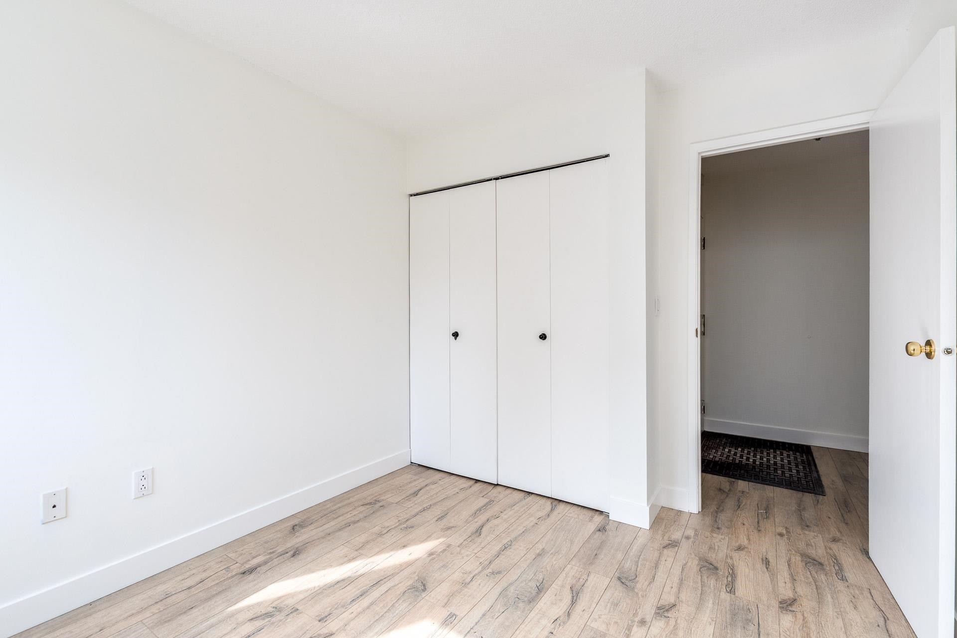 212-3275 Mountain Highway, North Vancouver, BC