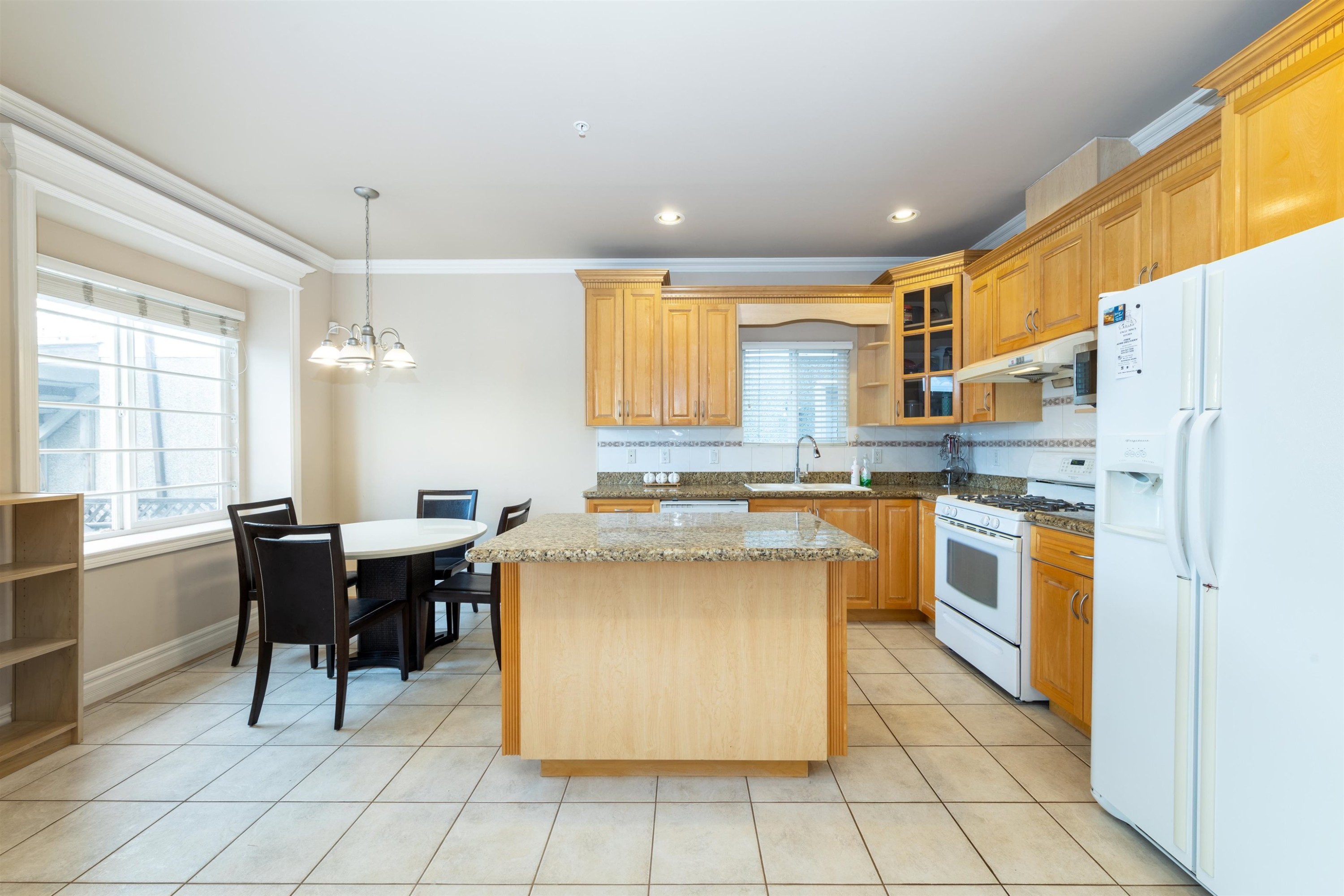 260 63Rd Avenue W, Vancouver, BC
