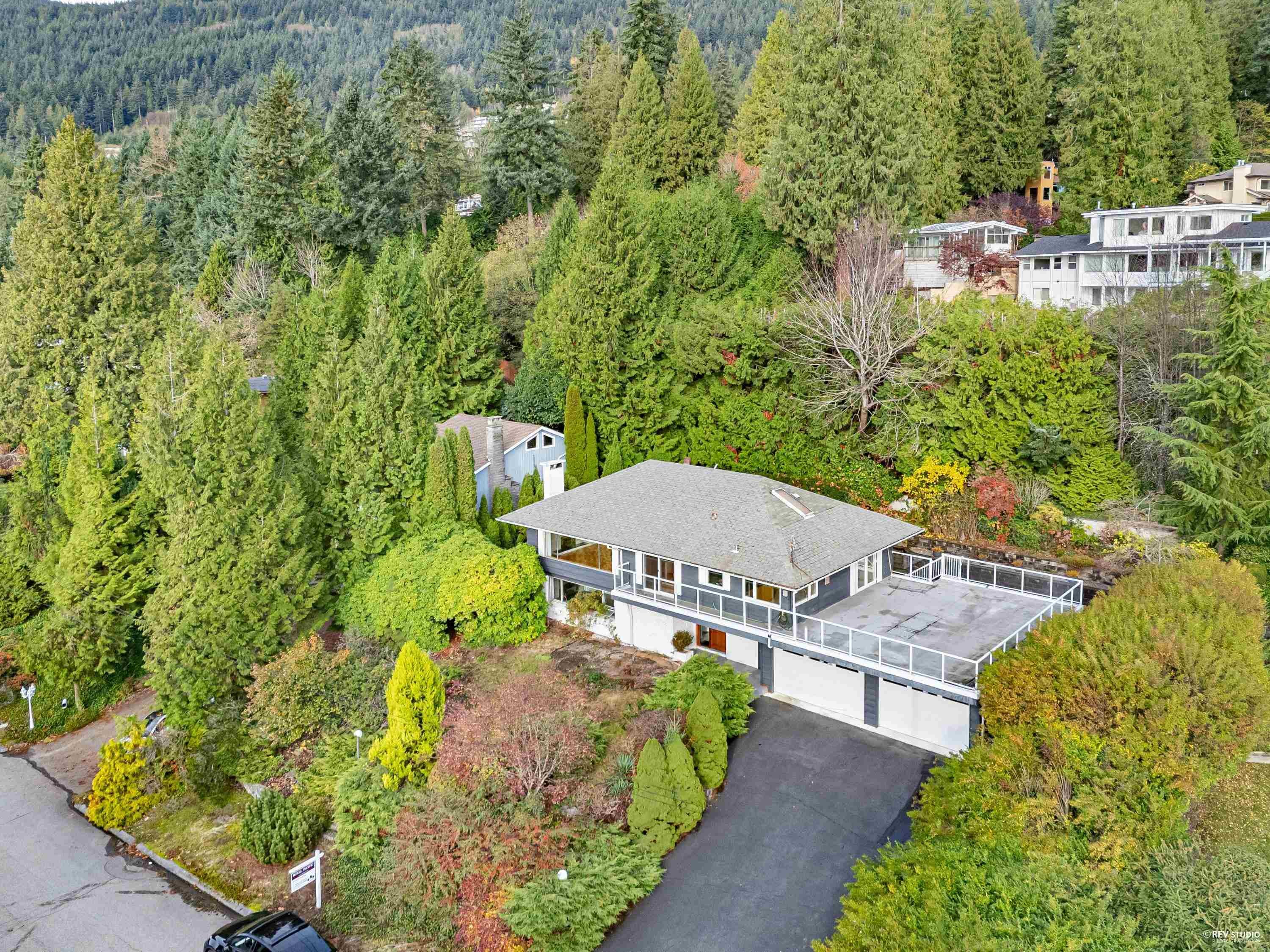 2615 Skilift Place, West Vancouver, BC