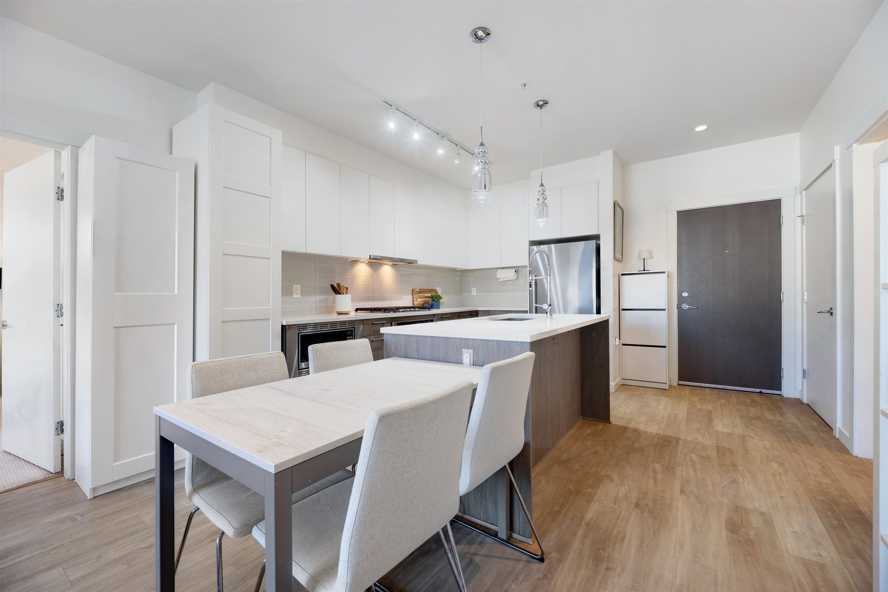 306-625 3Rd Street E, North Vancouver, BC
