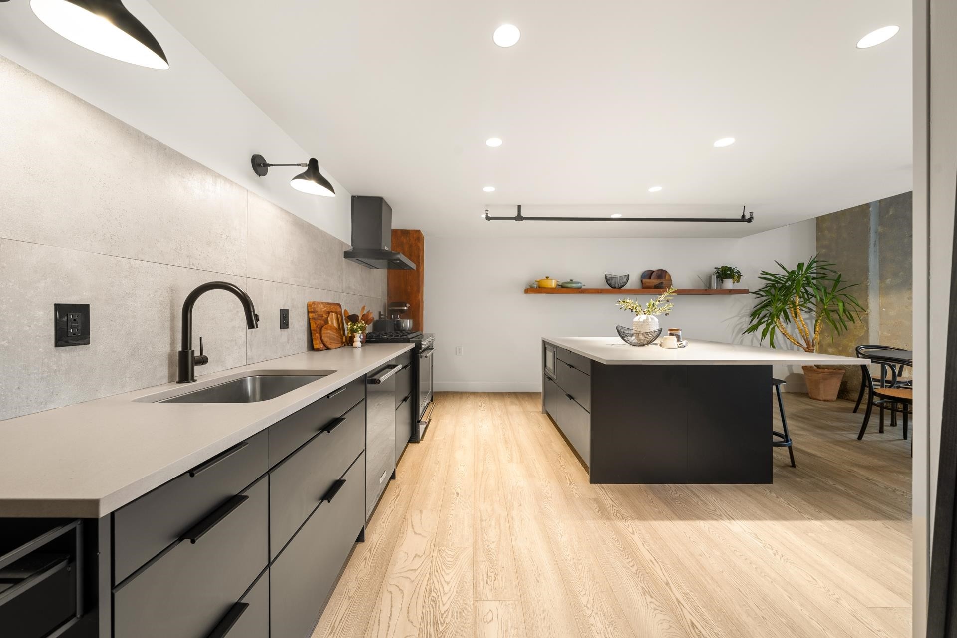 47 Cordova Street E, Vancouver, BC - Indoor Photo Showing Kitchen With Upgraded Kitchen