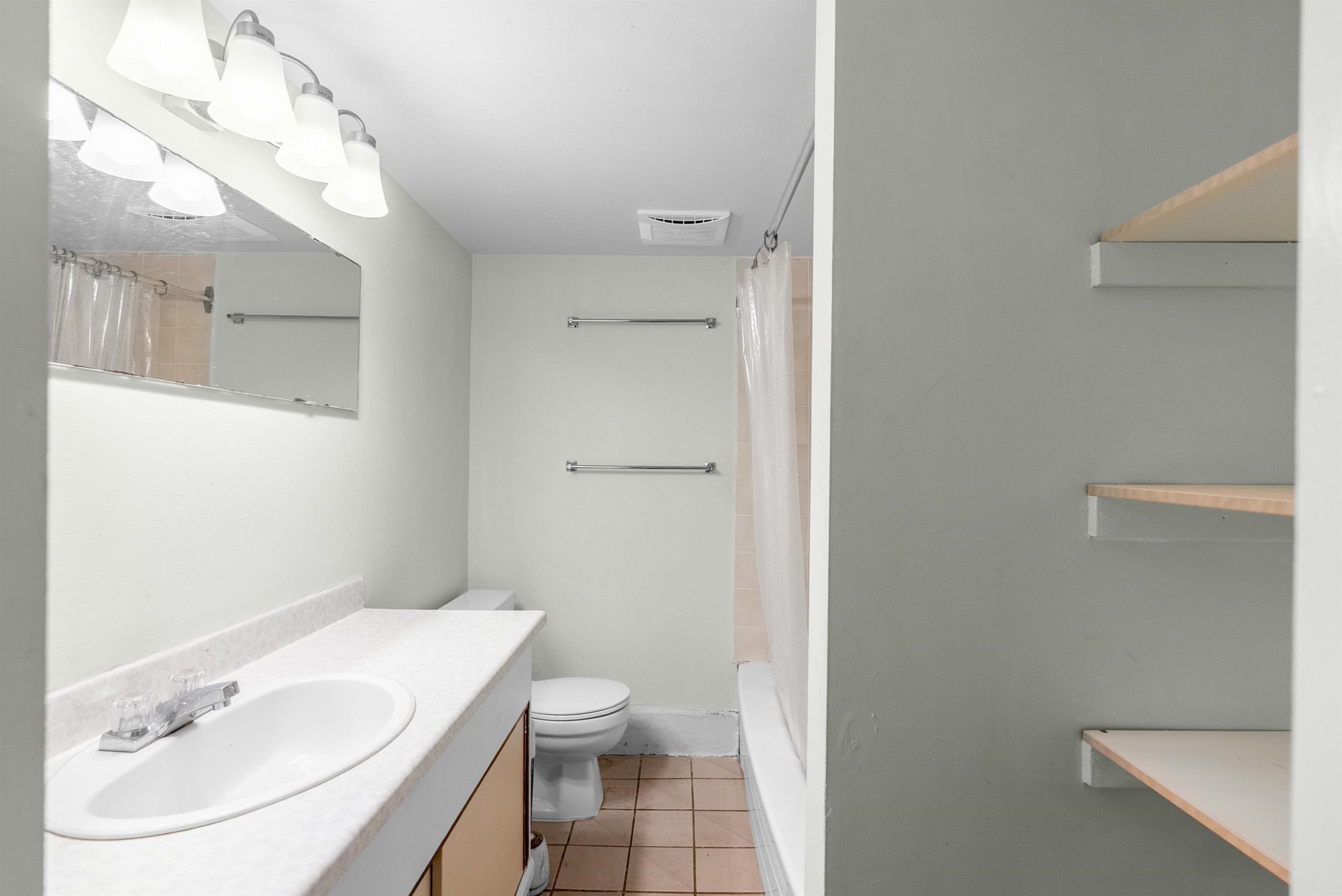 3425 8Th Avenue W, Vancouver, BC