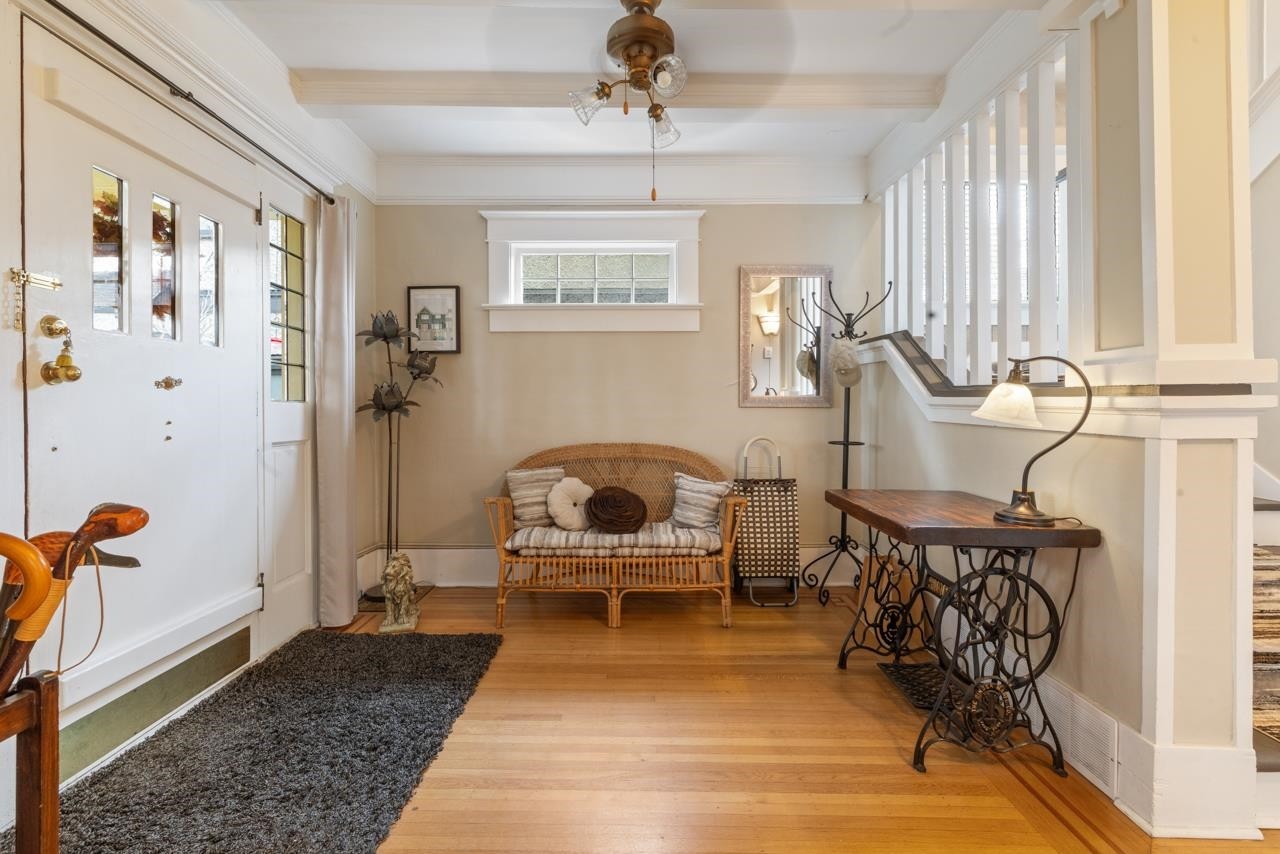 1820 11Th Avenue W, Vancouver, BC