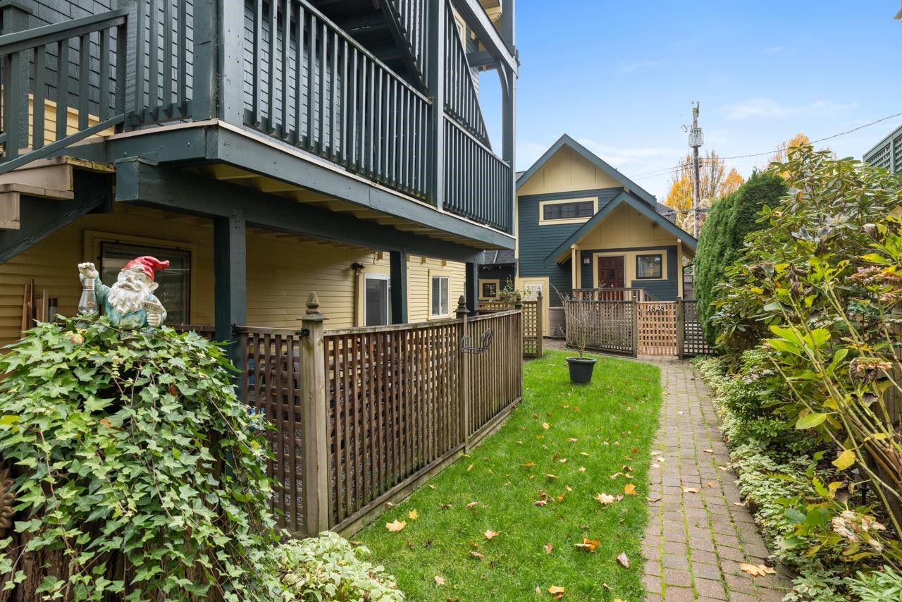 1820 11Th Avenue W, Vancouver, BC