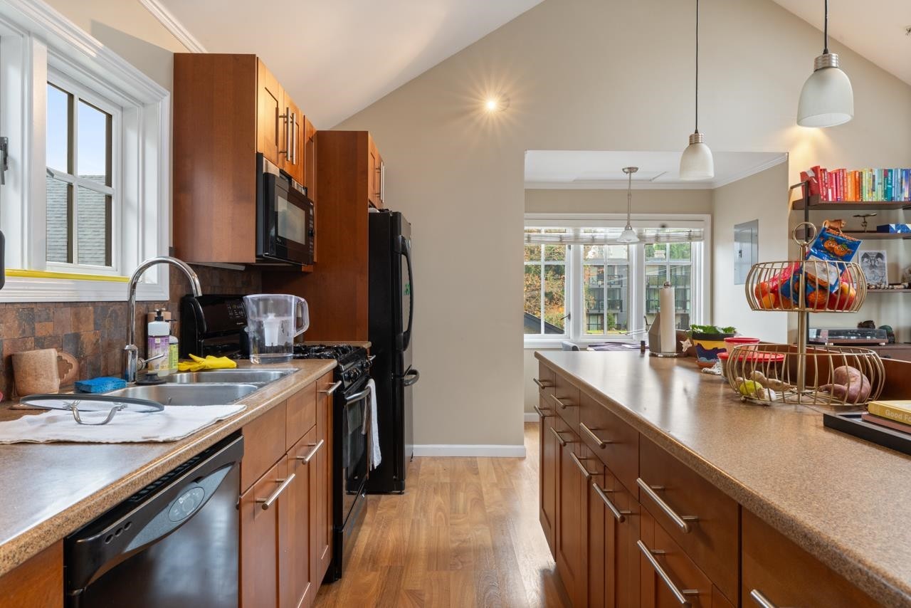 1820 11Th Avenue W, Vancouver, BC