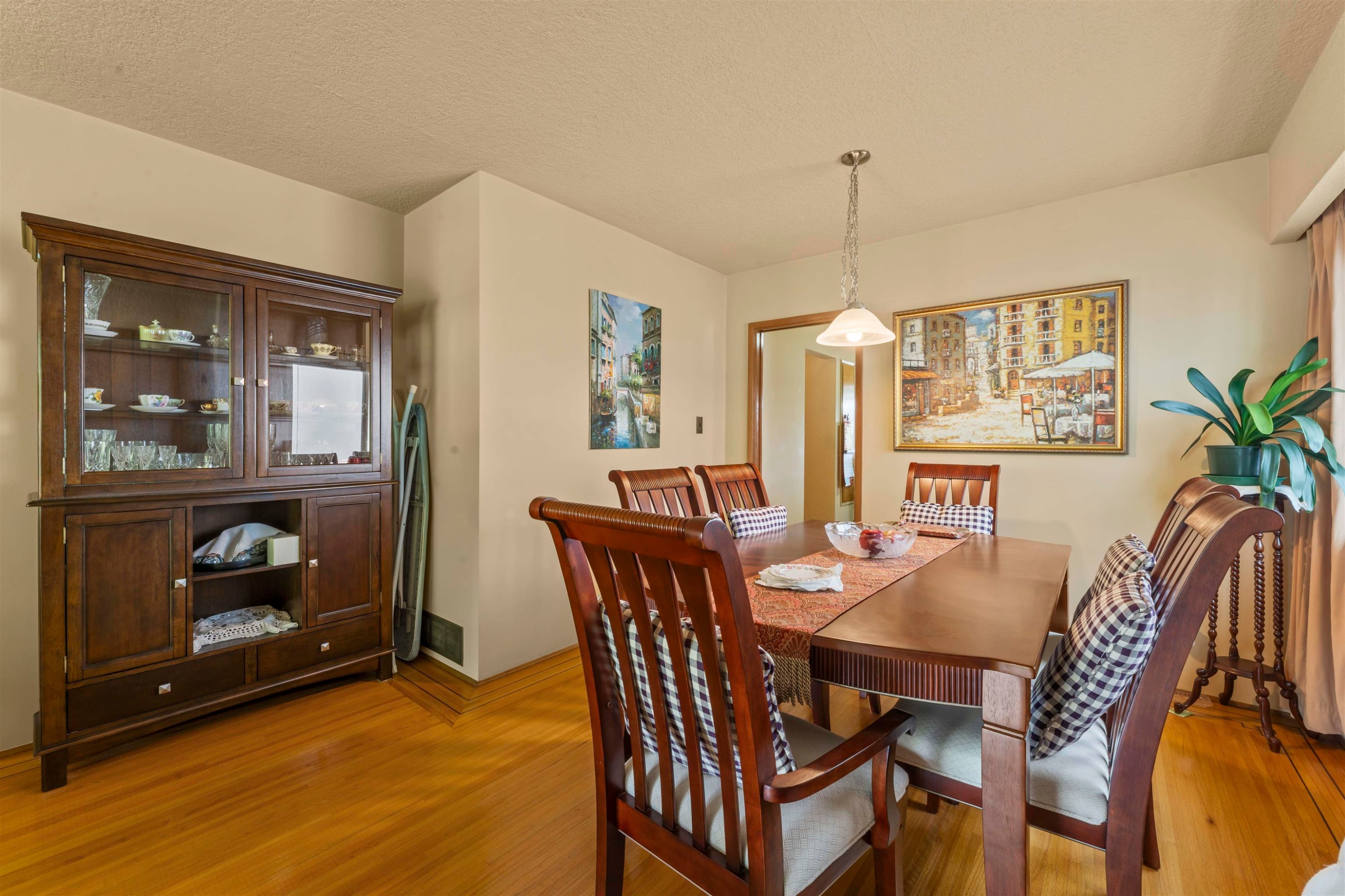 2666 Waverley Avenue, Vancouver, BC