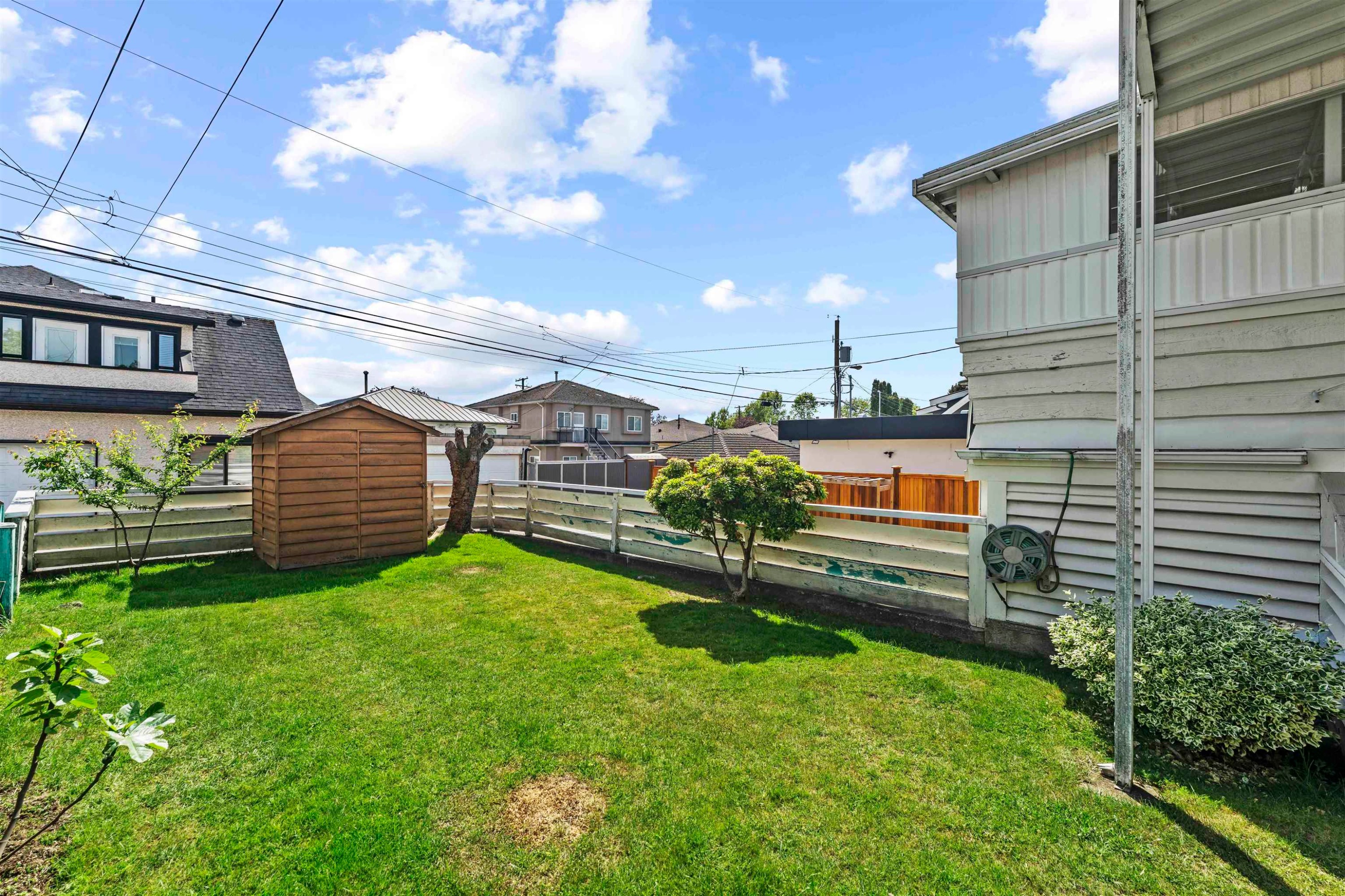 2666 Waverley Avenue, Vancouver, BC