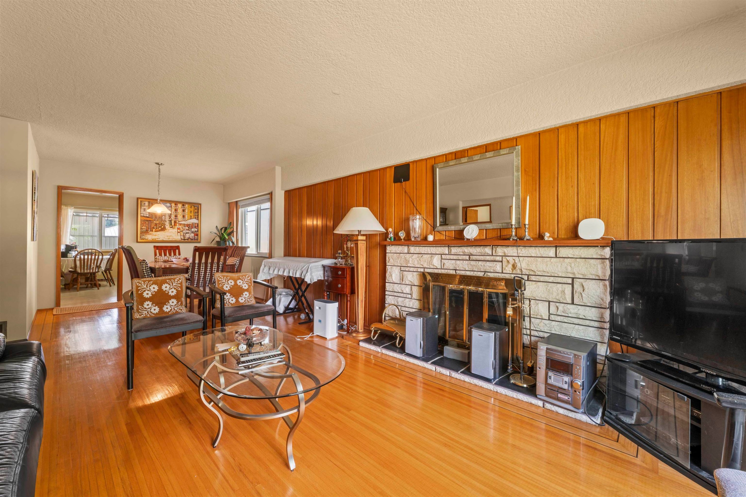 2666 Waverley Avenue, Vancouver, BC
