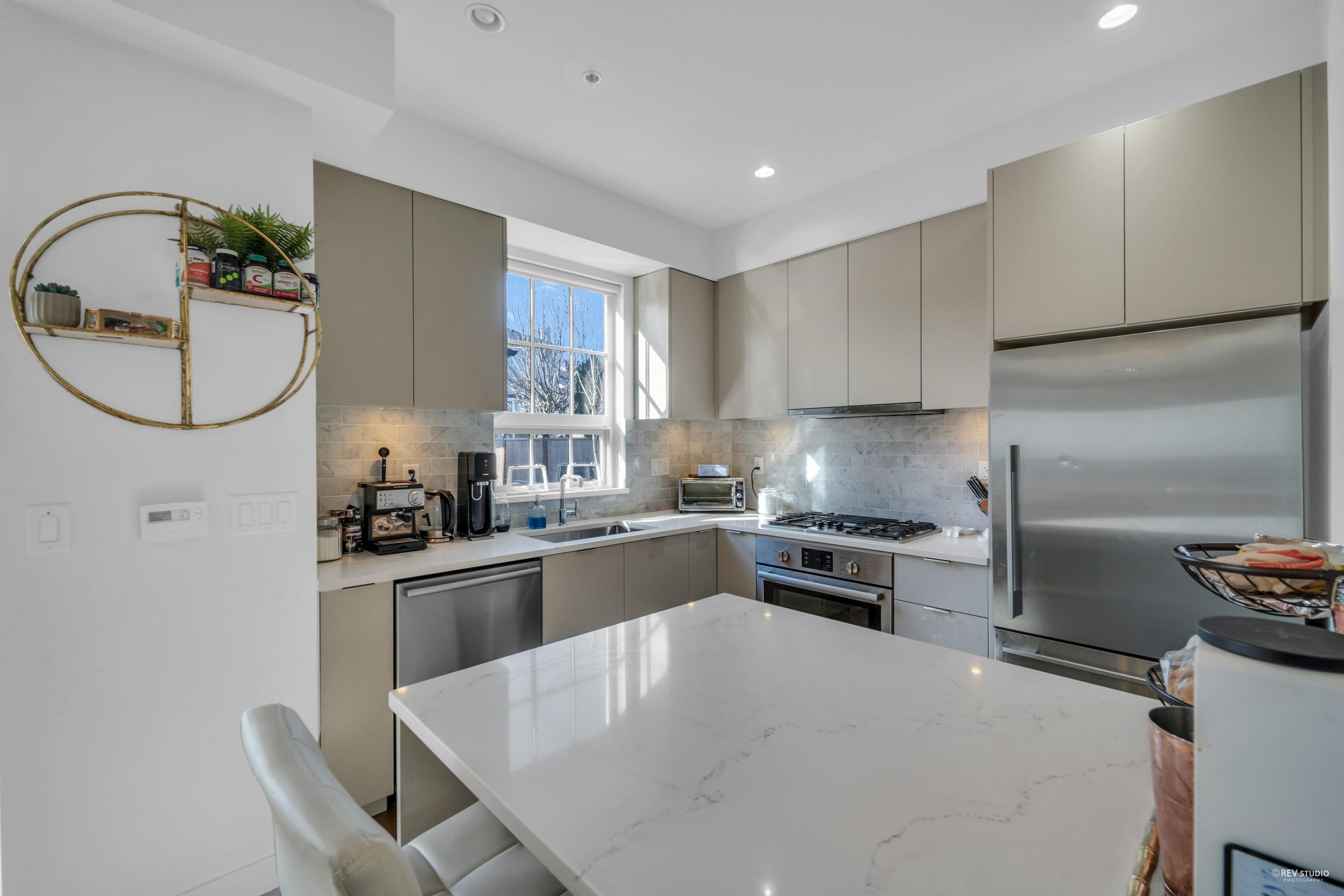 7901 Oak Street, Vancouver, BC