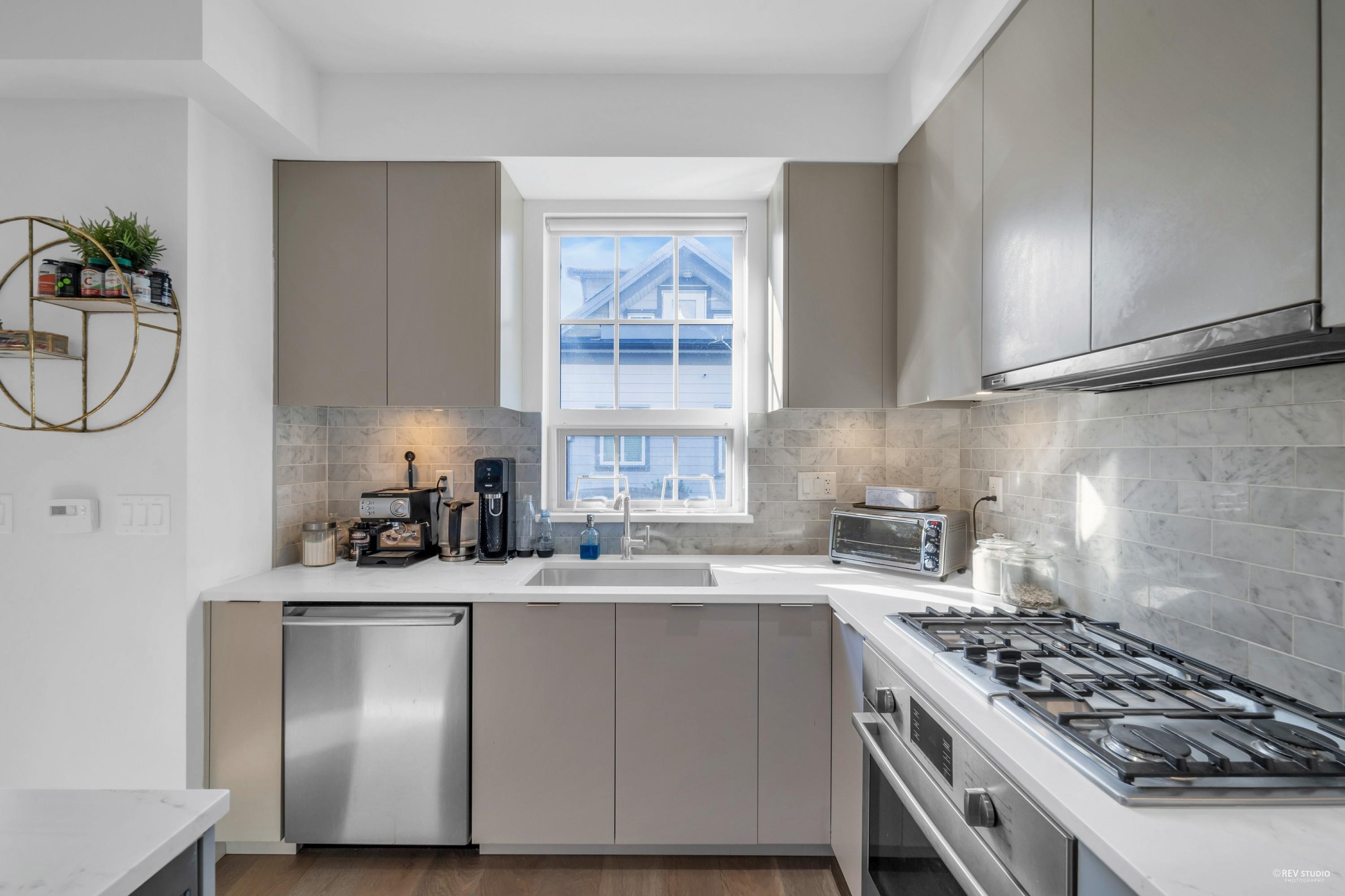7901 Oak Street, Vancouver, BC