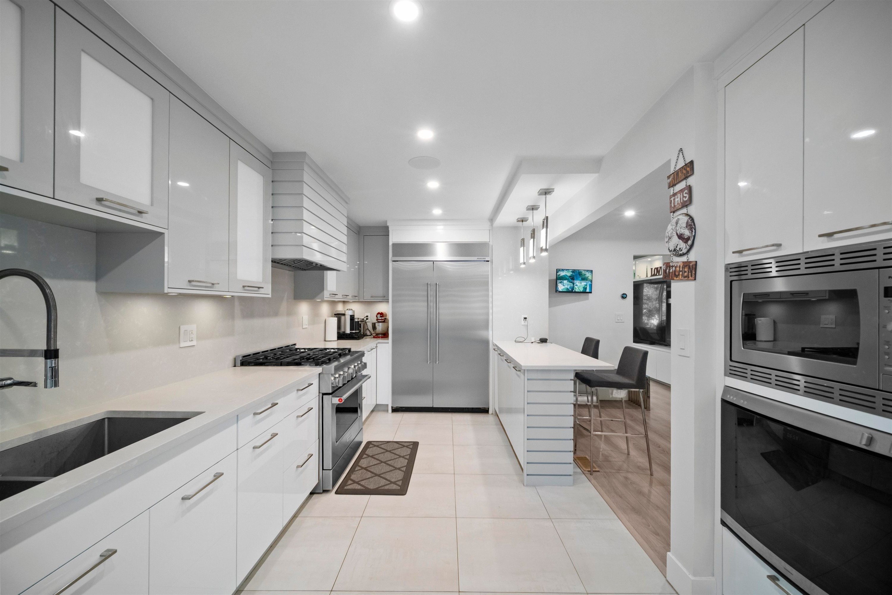 6978 Mckinnon Street, Vancouver, BC