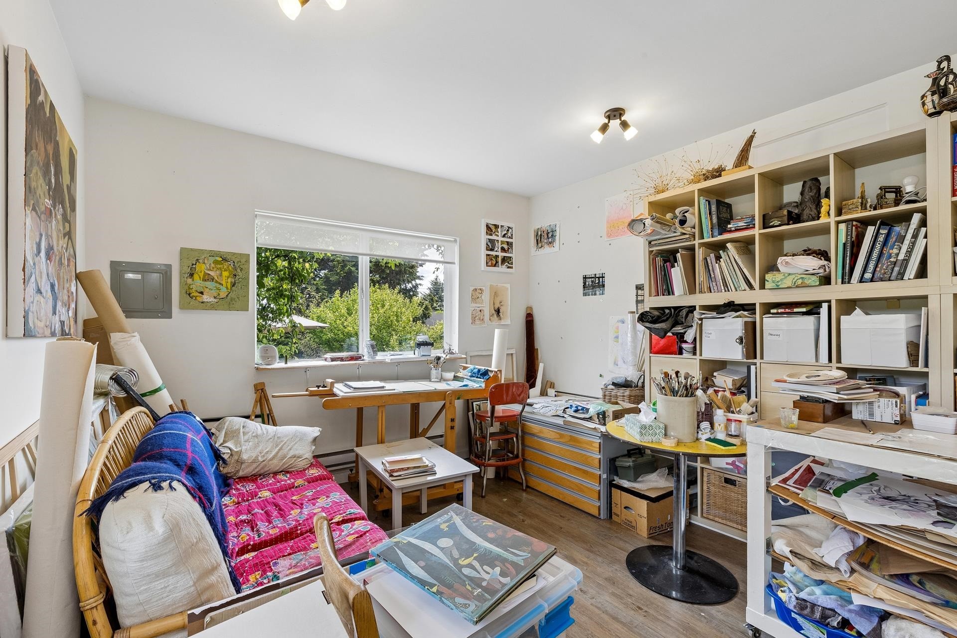 534 7Th Street E, North Vancouver, BC