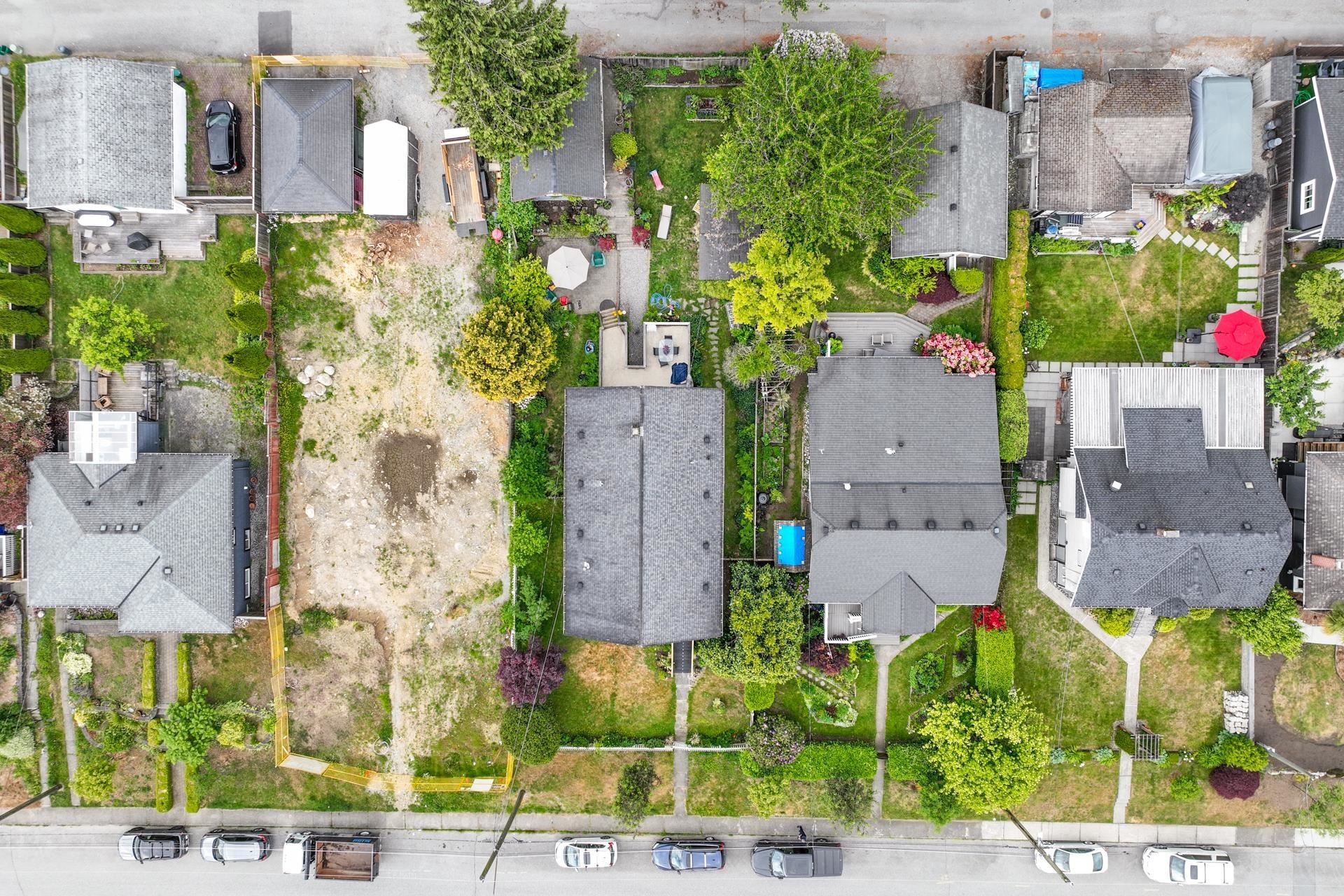 534 7Th Street E, North Vancouver, BC