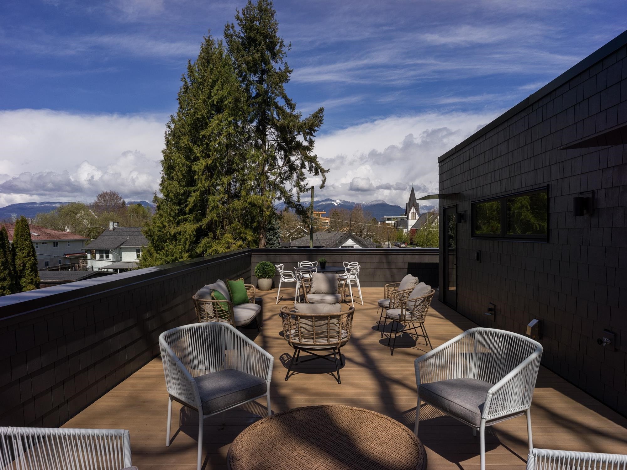 893 21St Avenue E, Vancouver, BC