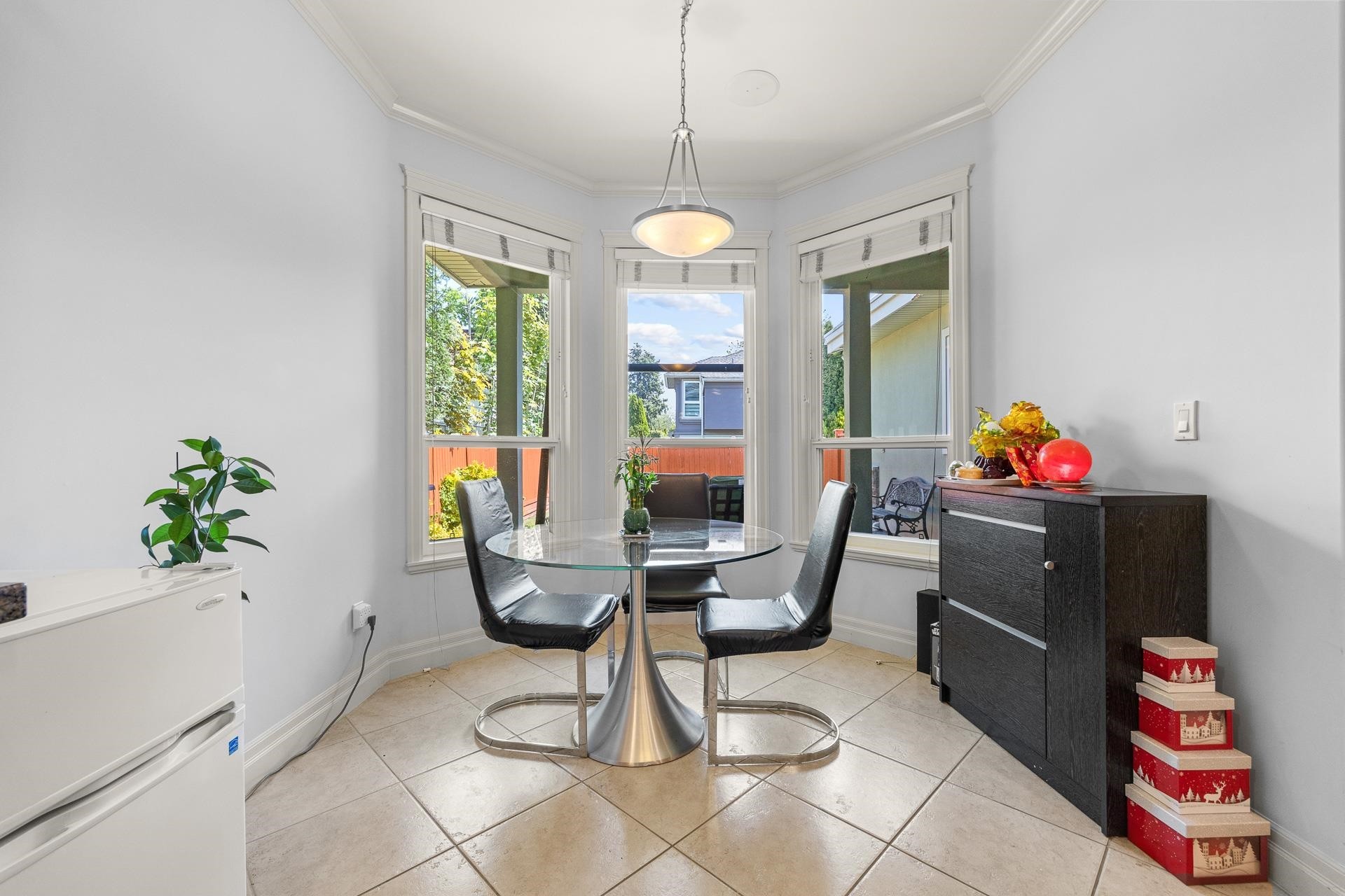 9044 Railway Avenue, Richmond, BC