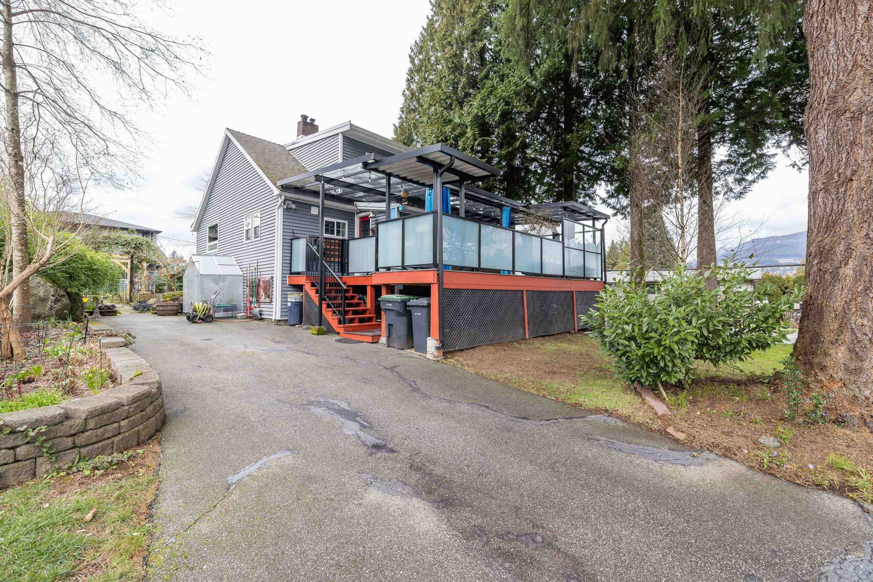 2212 Brookmount Avenue, Coquitlam, BC