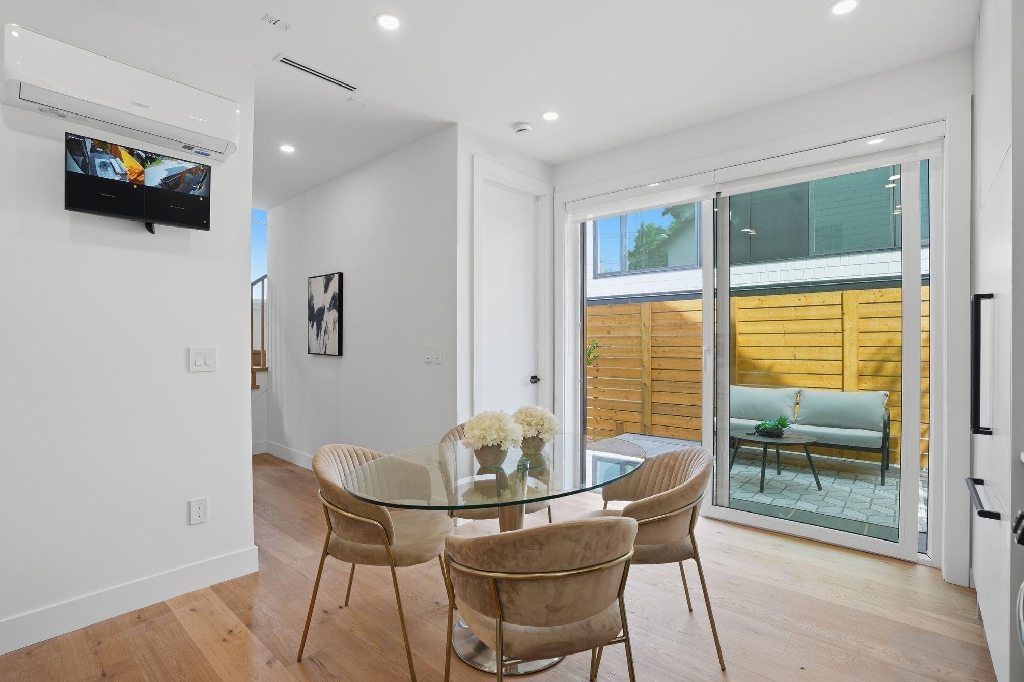 2436 20Th Avenue E, Vancouver, BC