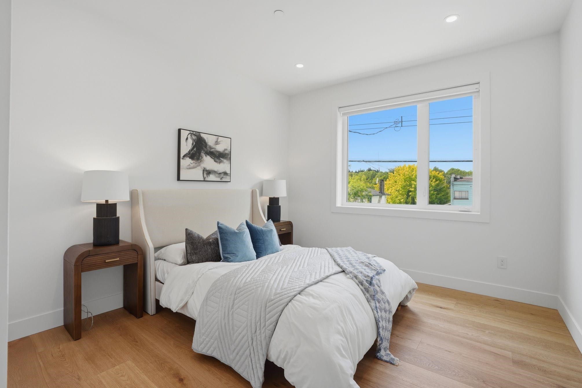 1-2438 20Th Avenue E, Vancouver, BC