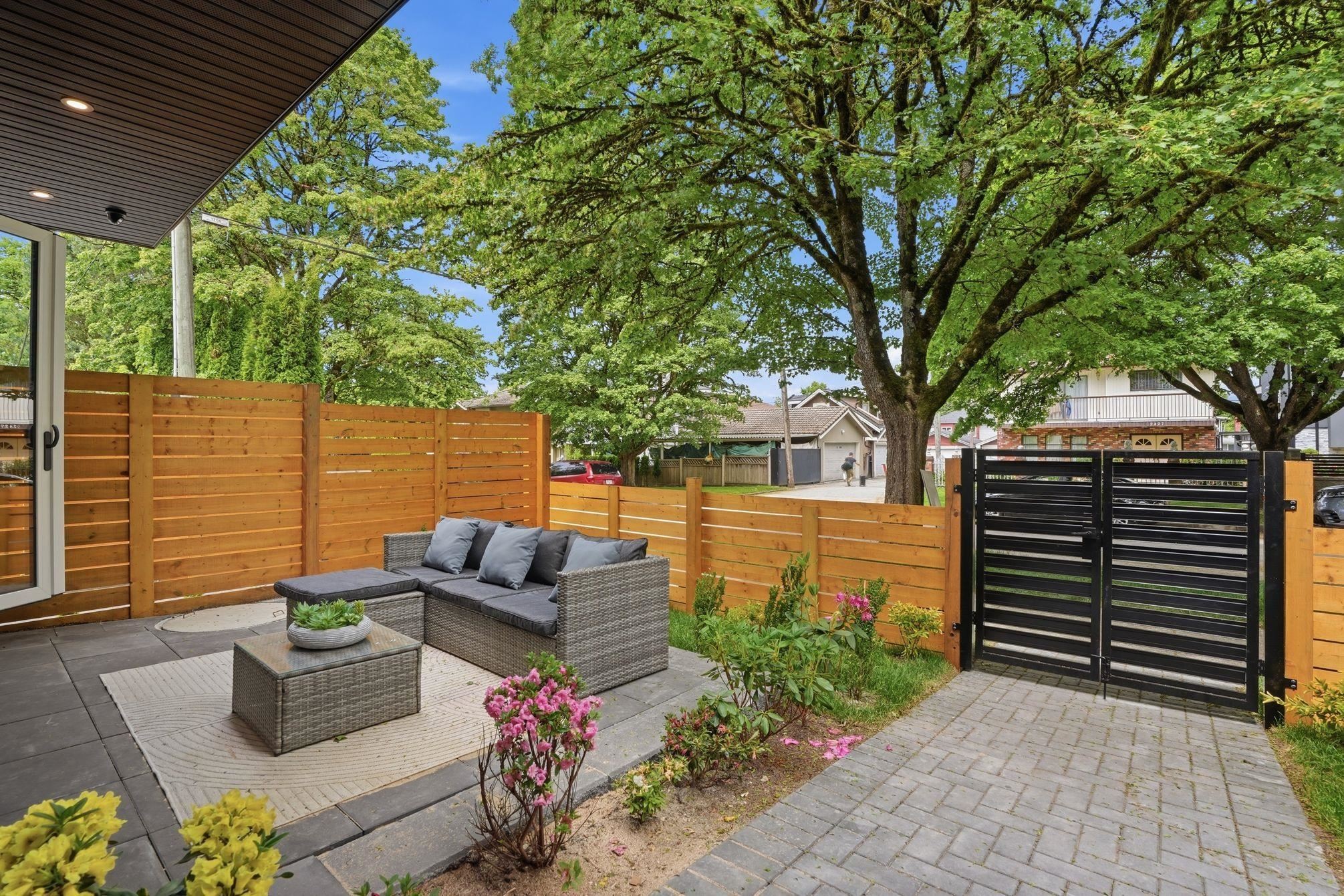 1-2438 20Th Avenue E, Vancouver, BC