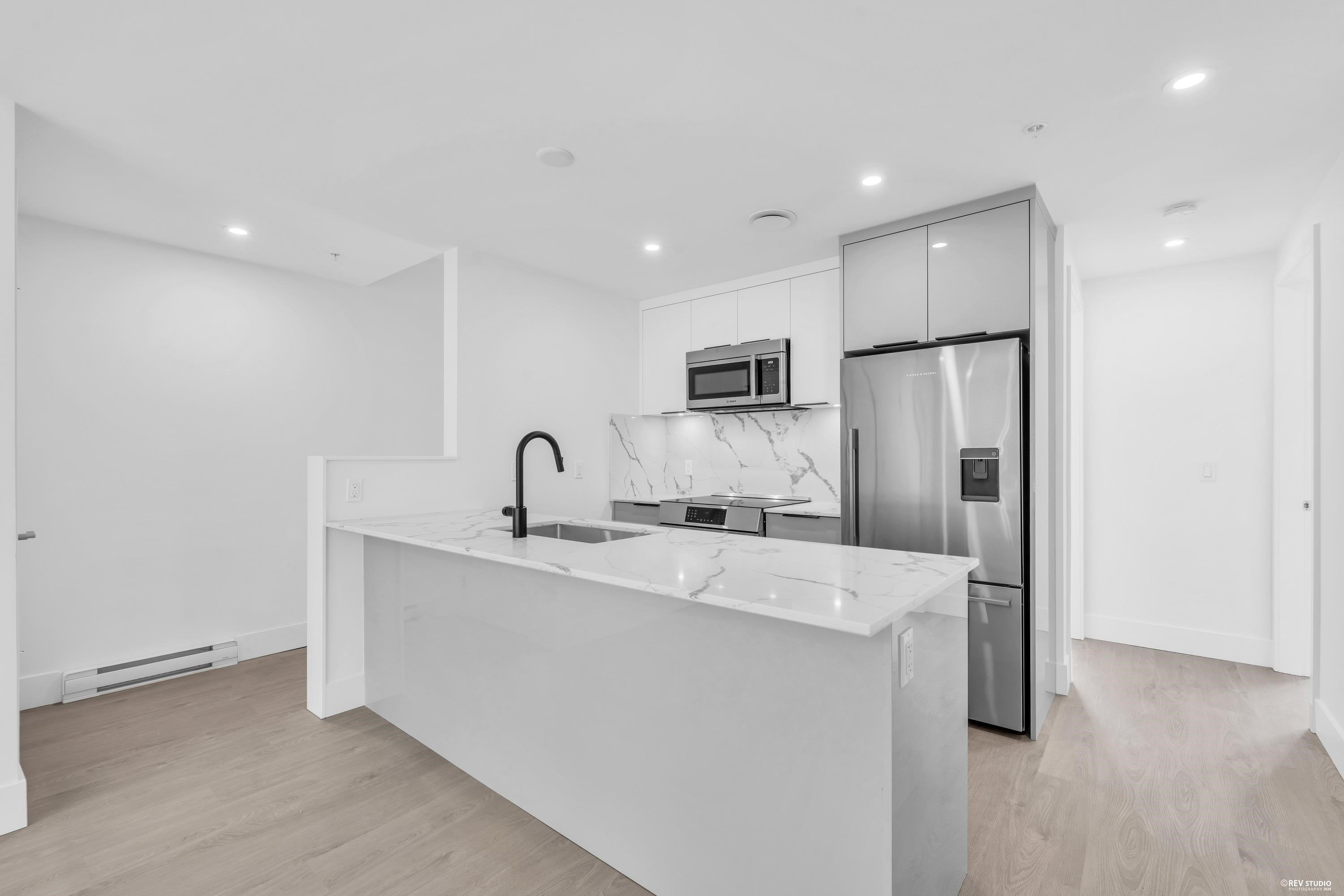 2210 1St Avenue E, Vancouver, BC