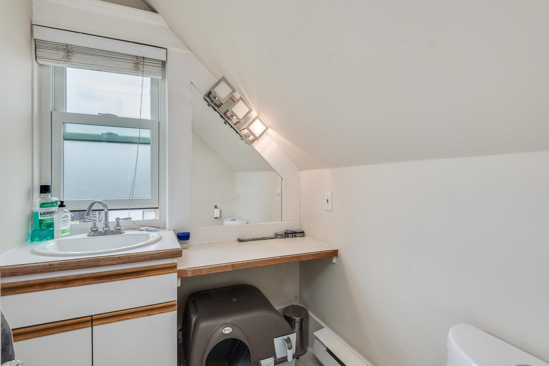 341 58Th Avenue E, Vancouver, BC