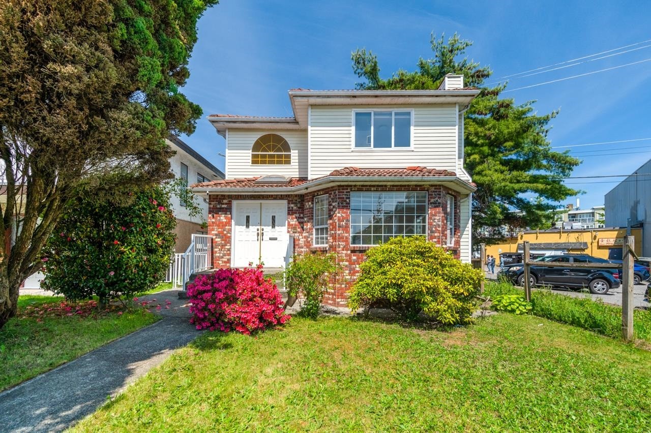 2547 34Th Avenue E, Vancouver, BC