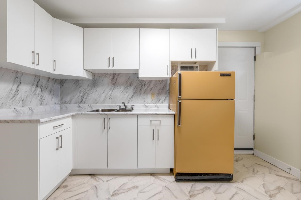 2547 34Th Avenue E, Vancouver, BC