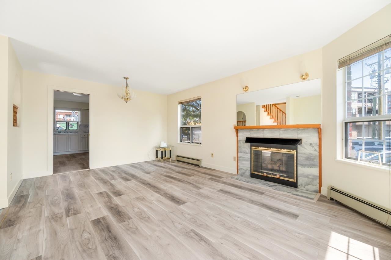 2547 34Th Avenue E, Vancouver, BC