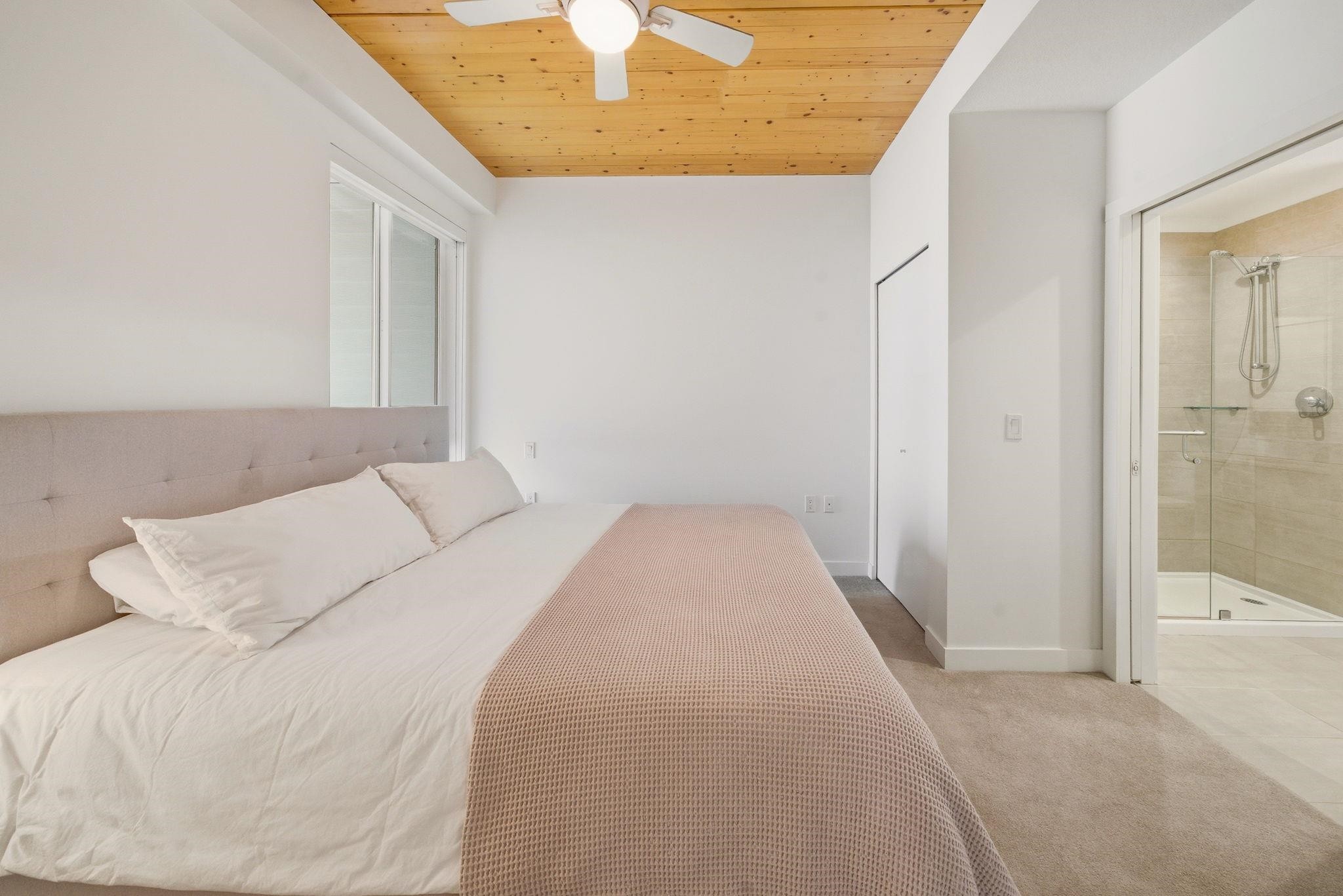 607-128 8Th Street E, North Vancouver, BC