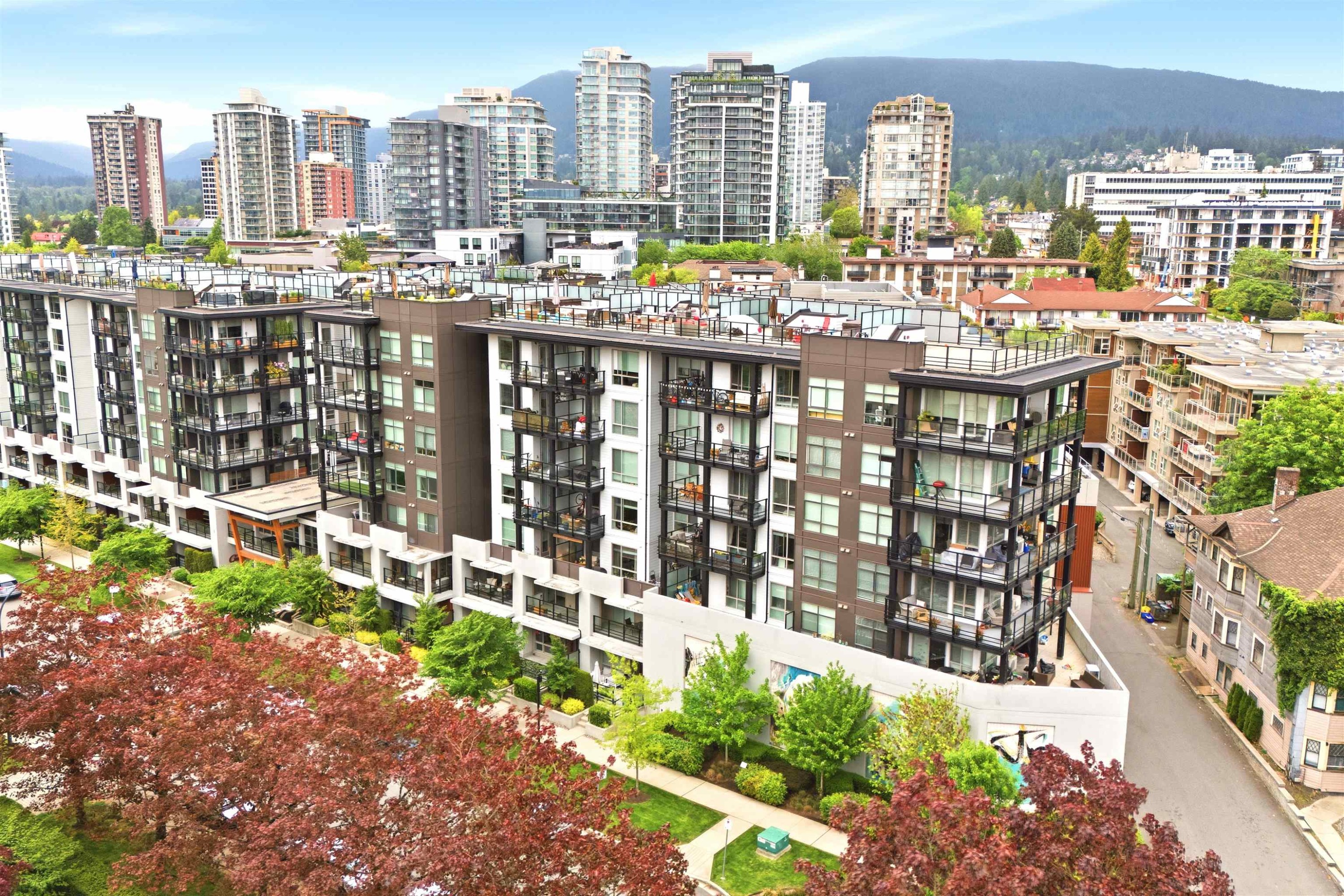 607-128 8Th Street E, North Vancouver, BC