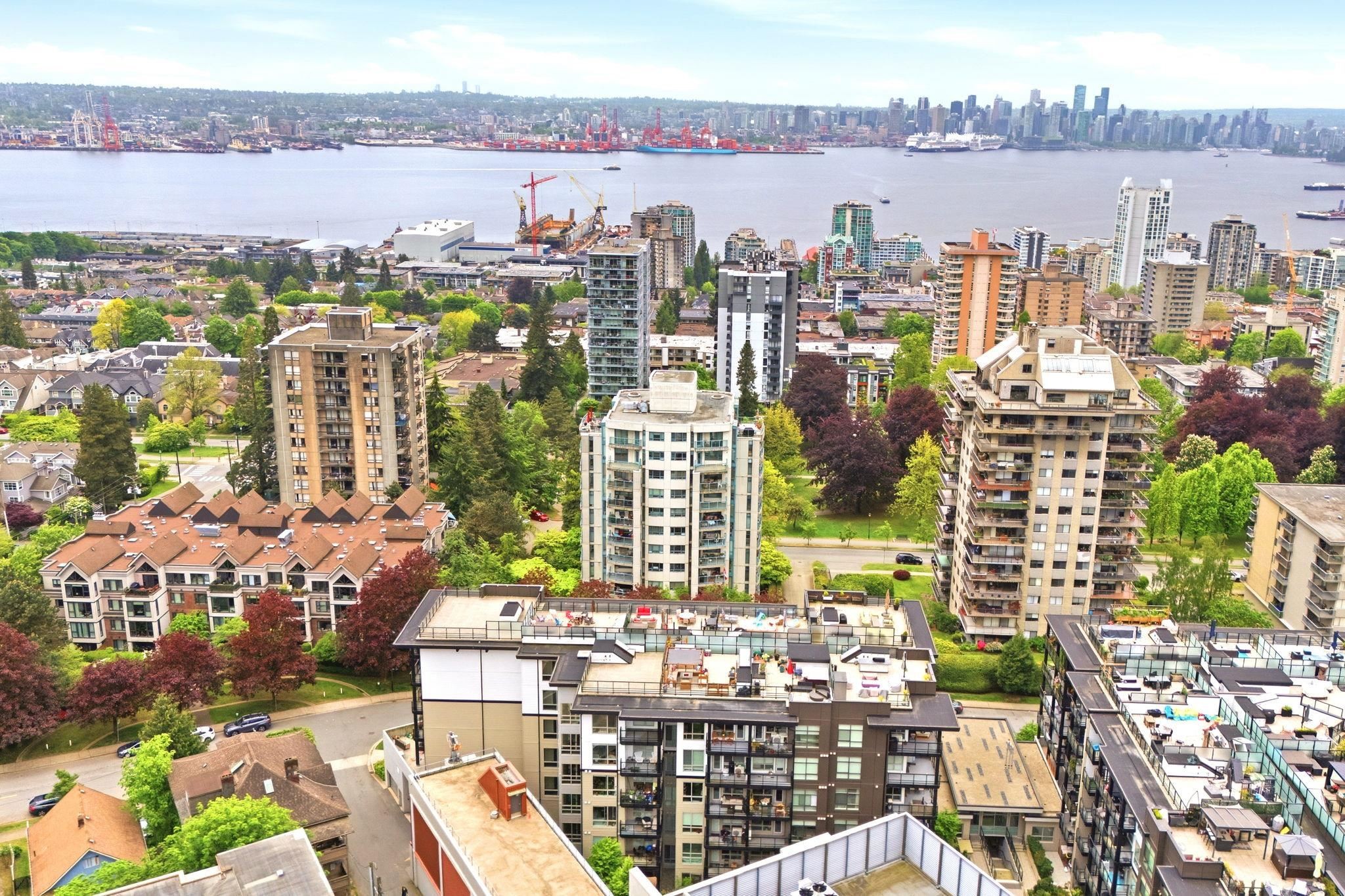 607-128 8Th Street E, North Vancouver, BC