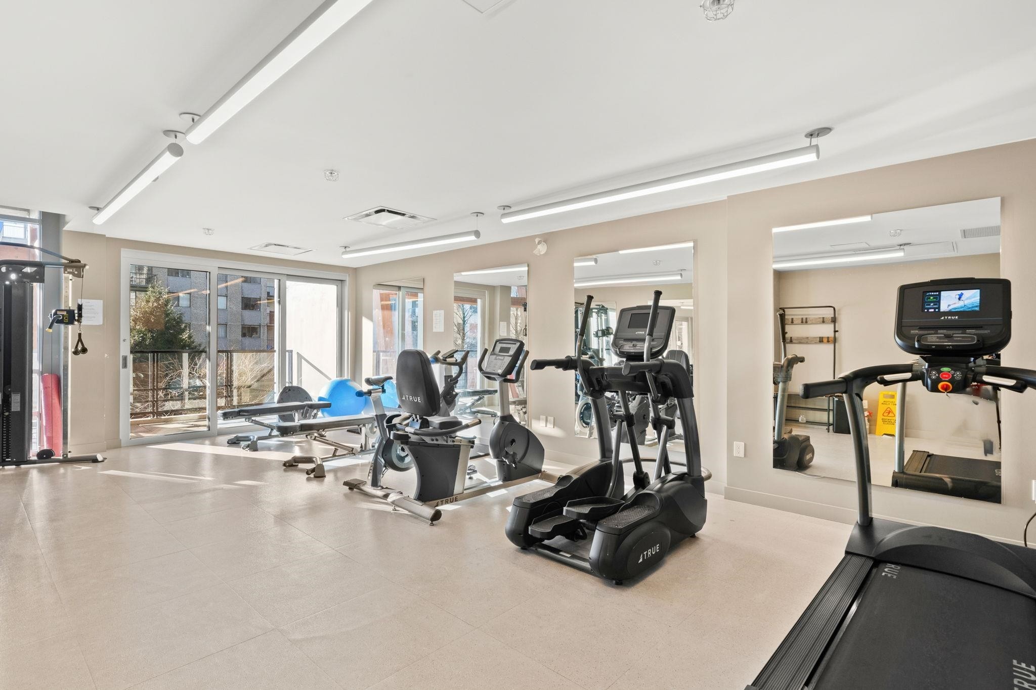 607-128 8Th Street E, North Vancouver, BC