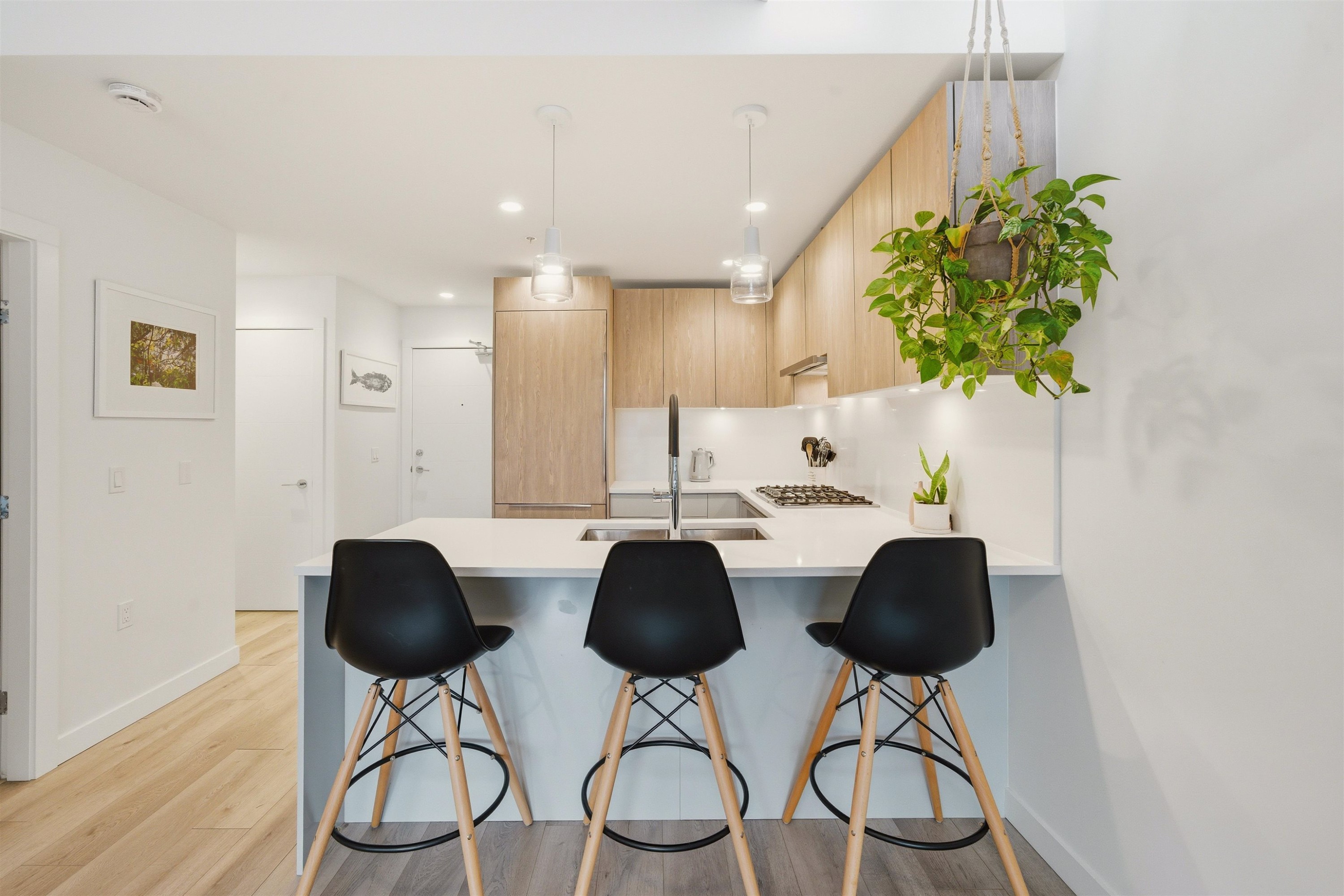 607-128 8Th Street E, North Vancouver, BC