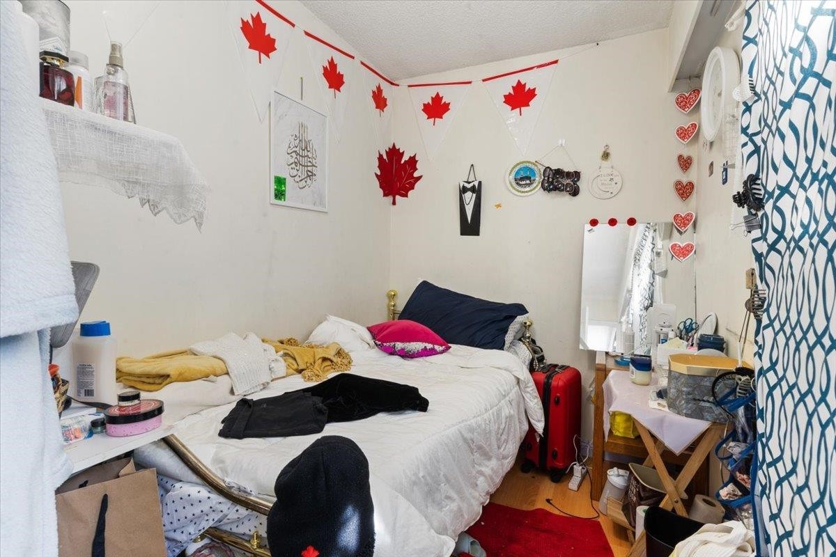 6632 Canada Way, Burnaby, BC