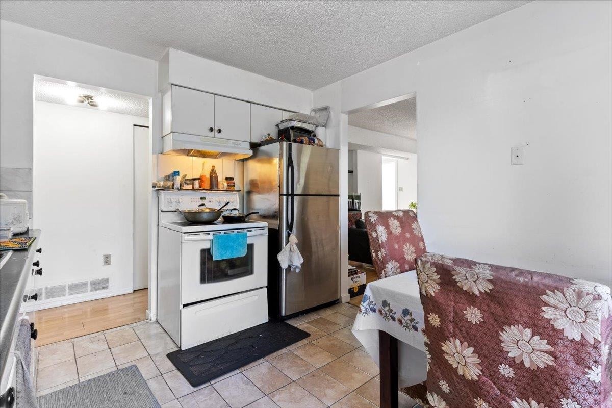 6632 Canada Way, Burnaby, BC