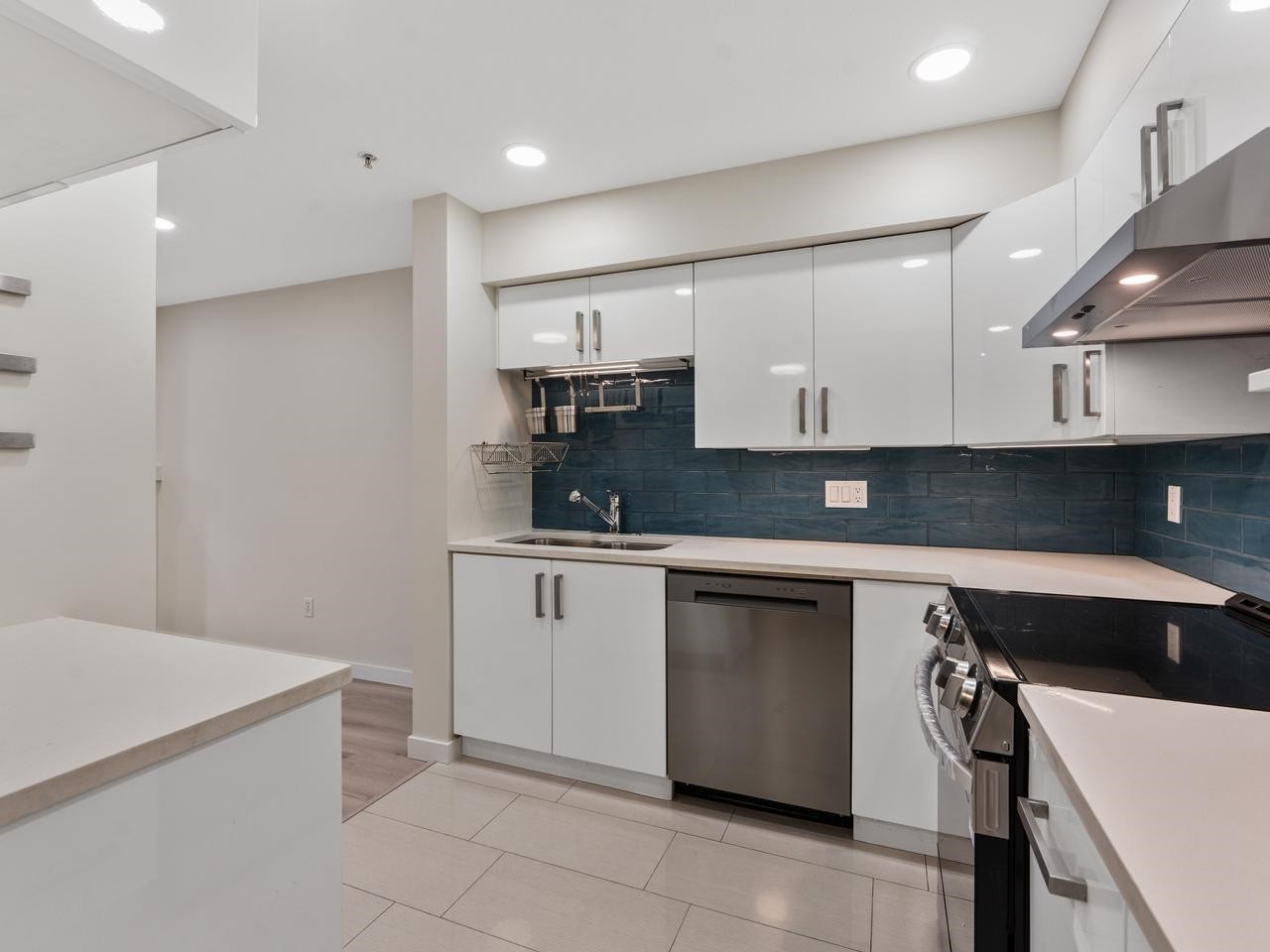 3138 4Th Avenue W, Vancouver, BC