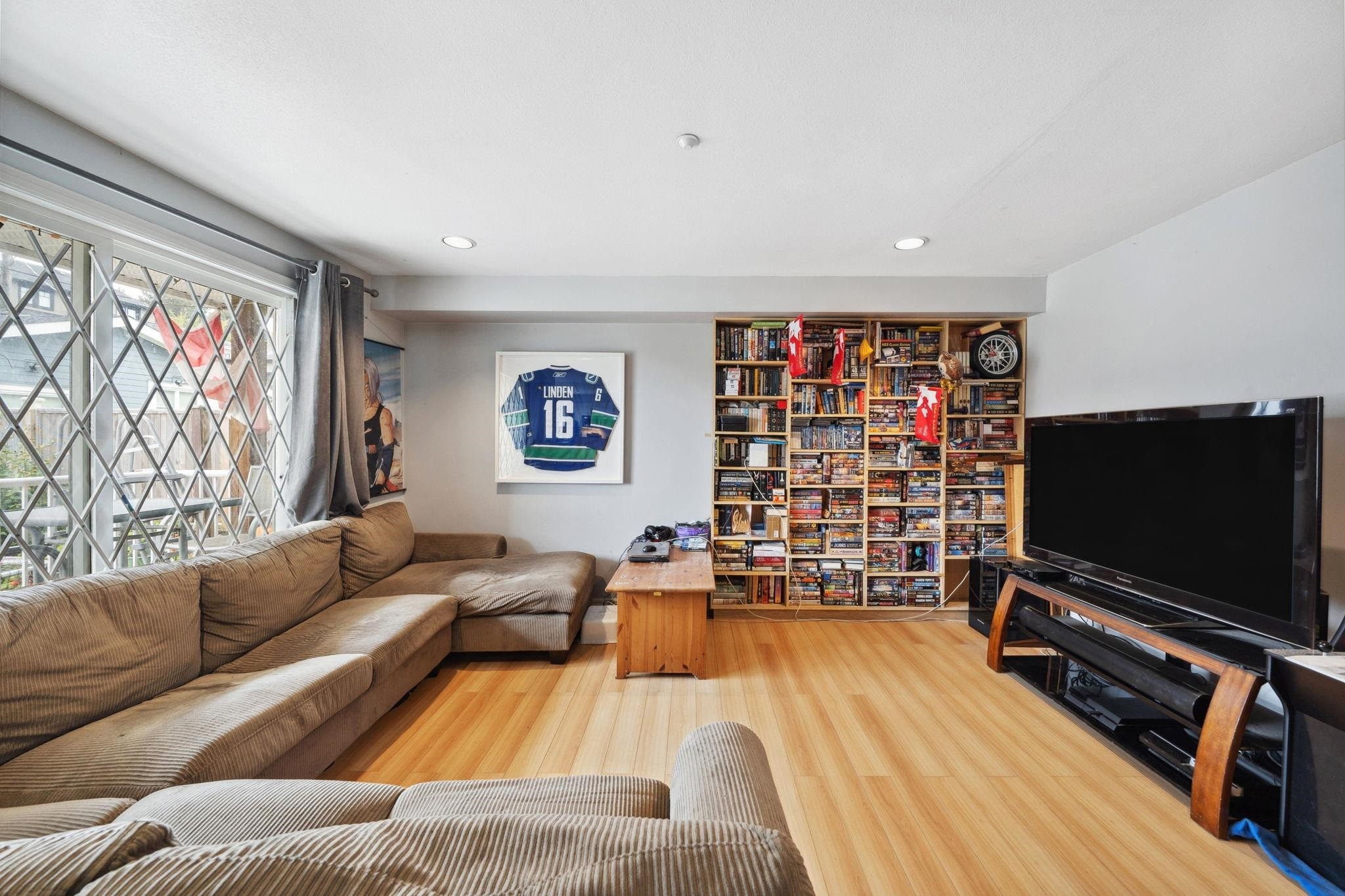 3298 2Nd Avenue E, Vancouver, BC