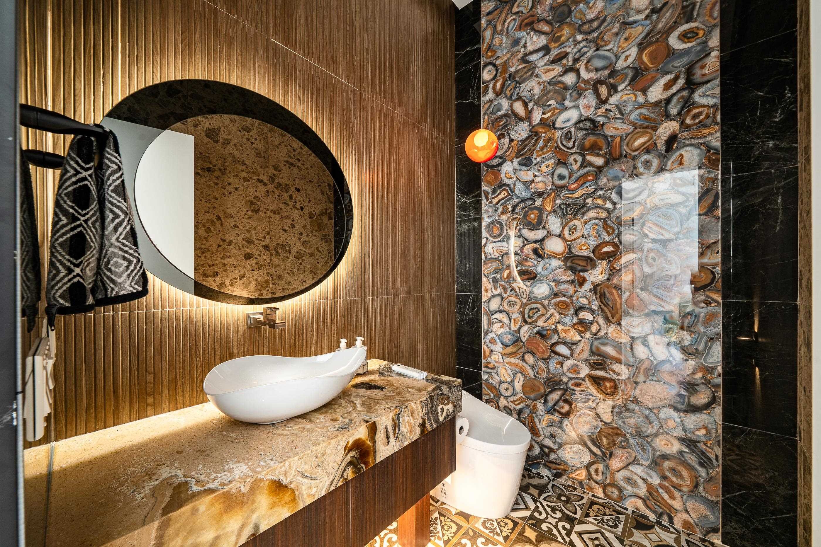 11500 Blundell Road, Richmond, BC - Indoor Photo Showing Bathroom