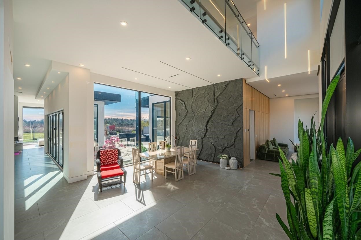11500 Blundell Road, Richmond, BC - Indoor Photo Showing Other Room